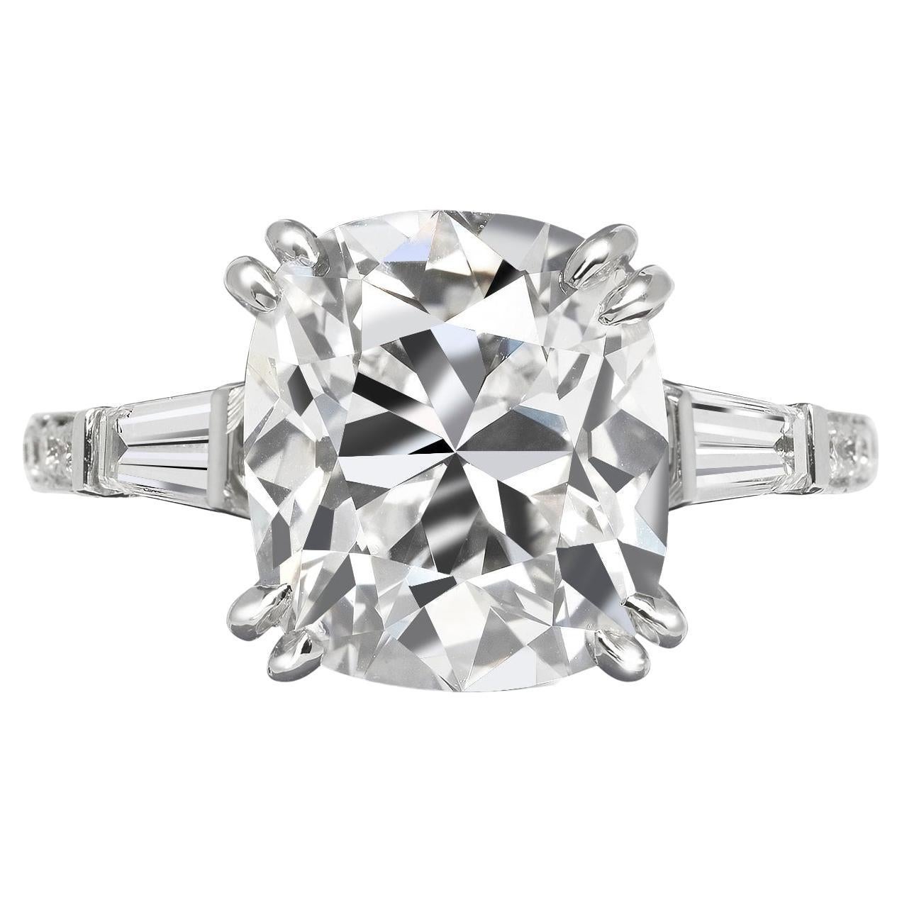Bague de fiançailles avec diamant taille coussin de 8 carats certifié GIA E VVS1 en vente
