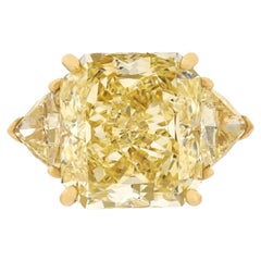 8 Carat Cushion Statement Fancy Yellow A Crown-Worthy Fancy Rarity Diamond Ring