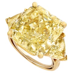 8 Carat Cushion Statement Fancy Yellow A Crown-Worthy Fancy Rarity Diamond Ring
