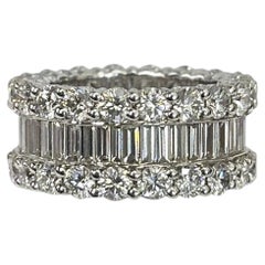 Alianza de eternidad de 8 quilates con diamantes de talla baguette y redonda brillante