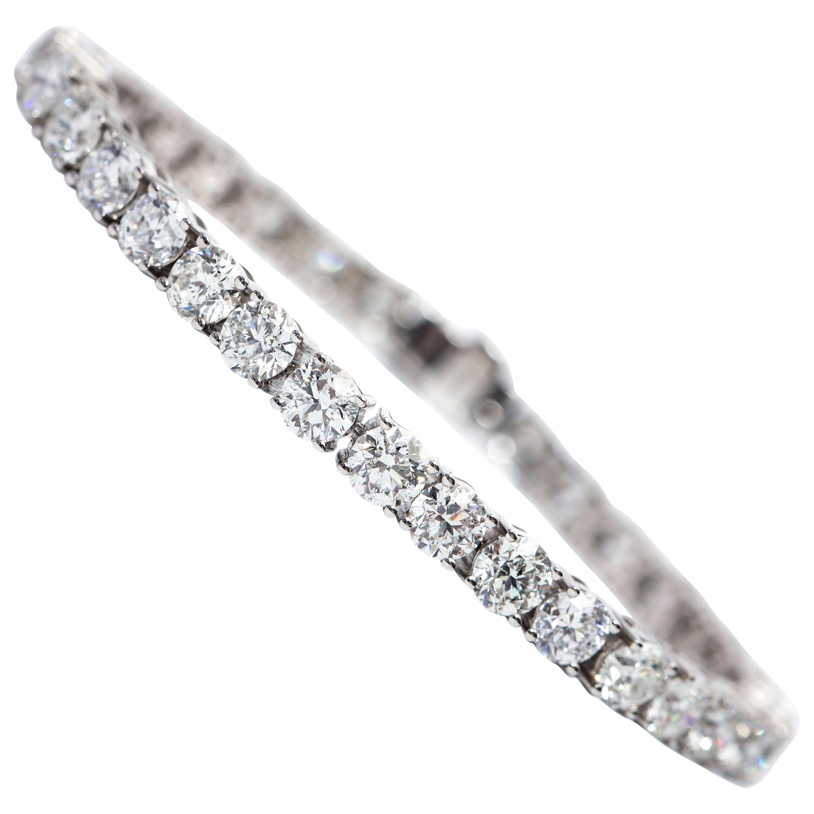 8 Carat Diamond Round Brilliant Tulip 18 Karat White Gold Line Tennis Bracelet For Sale