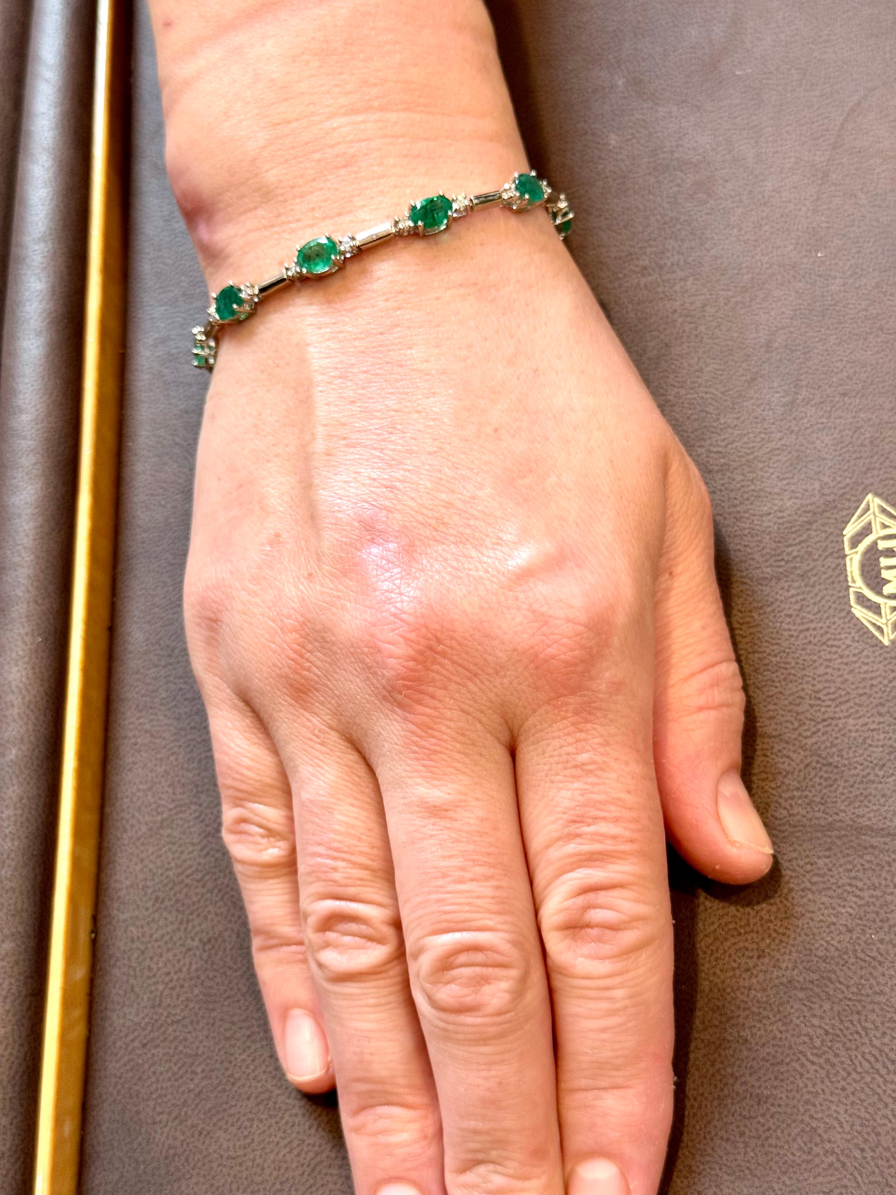 8 Carat Emerald & 1 Carat Diamond Tennis Bracelet 14 Karat White Gold, 7.25