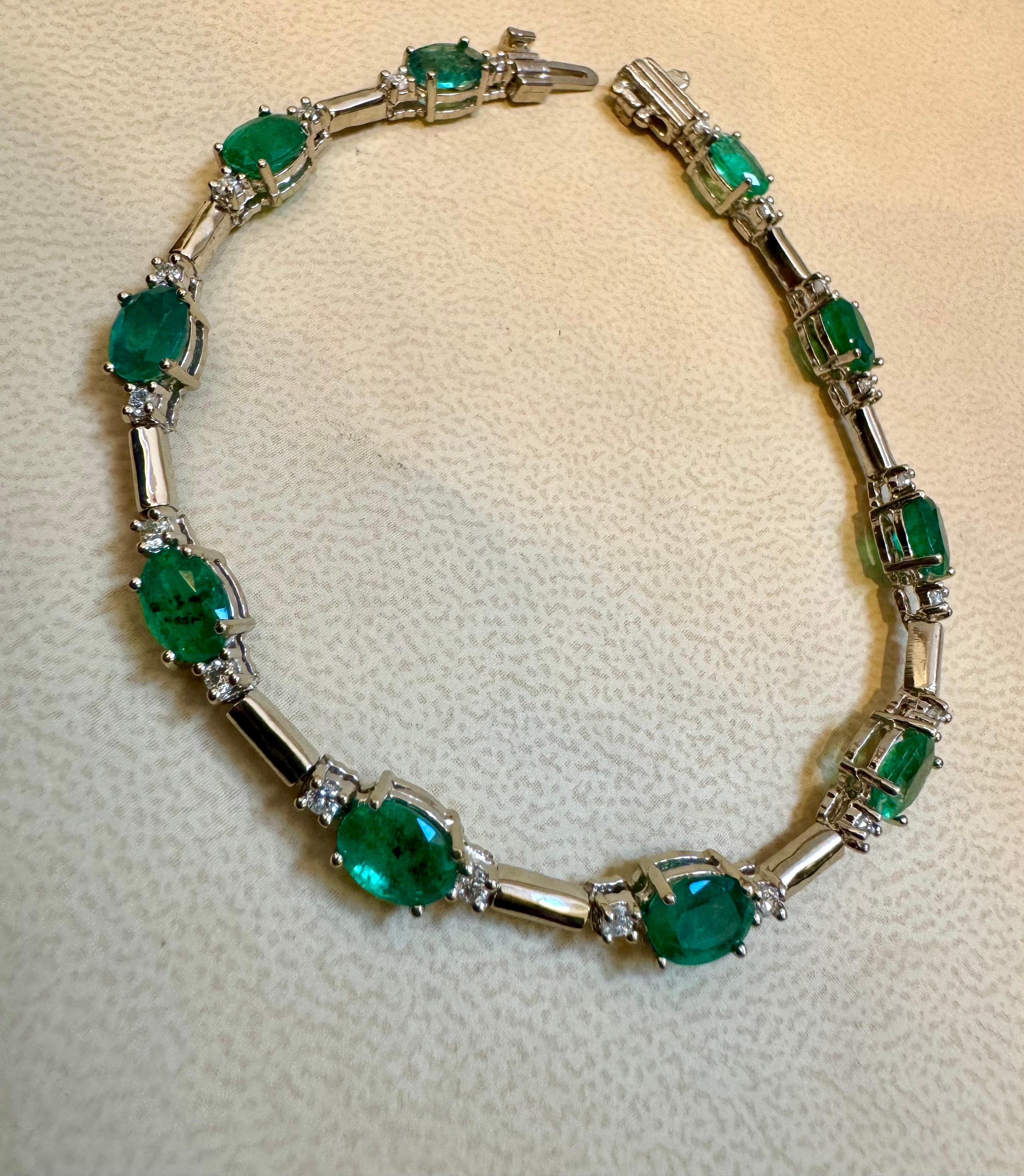 Oval Cut 8 Carat Emerald & 1 Carat Diamond Tennis Bracelet 14 Karat White Gold, 7.25