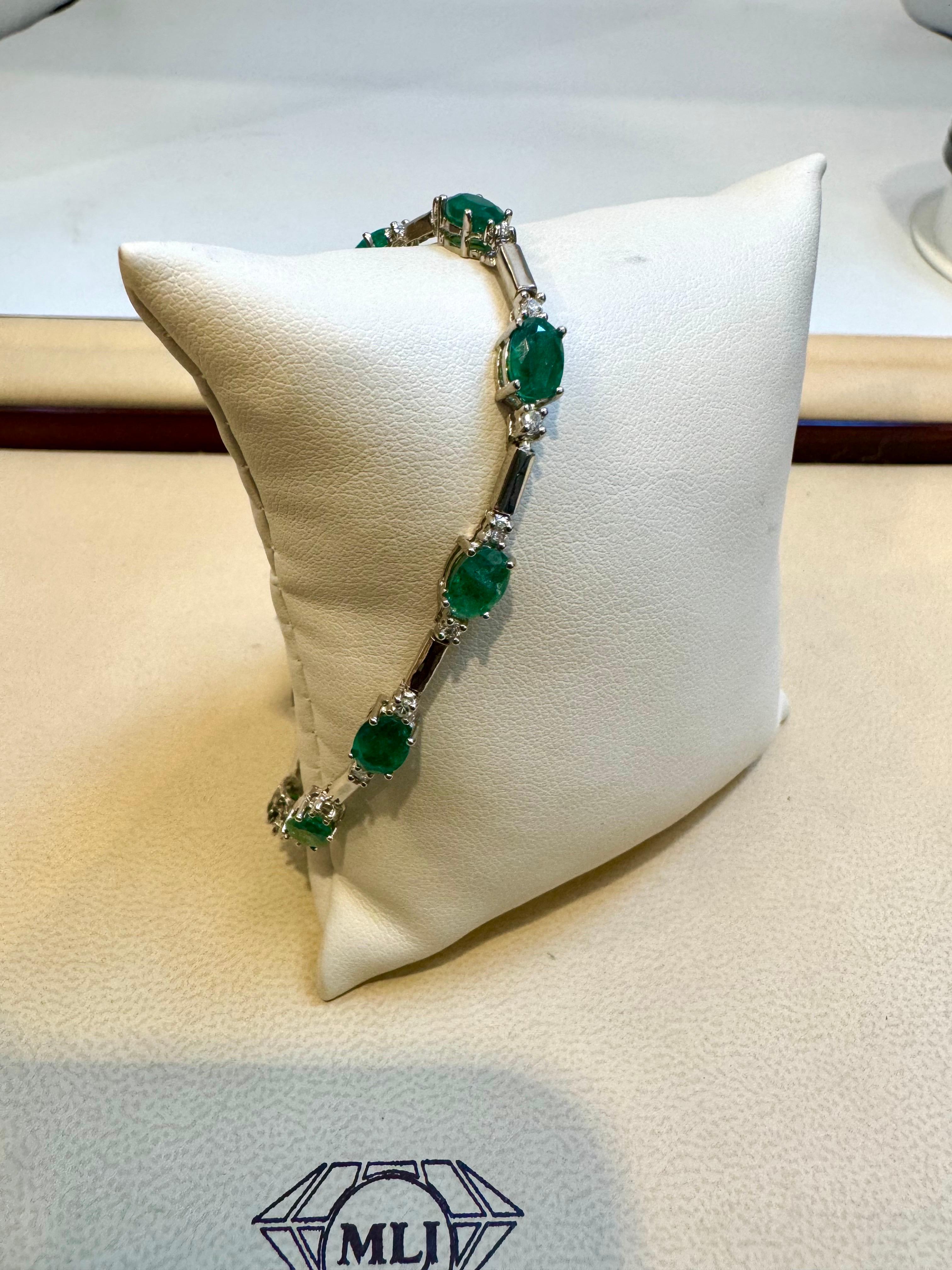8 Carat Emerald & 1 Carat Diamond Tennis Bracelet 14 Karat White Gold, 7.25