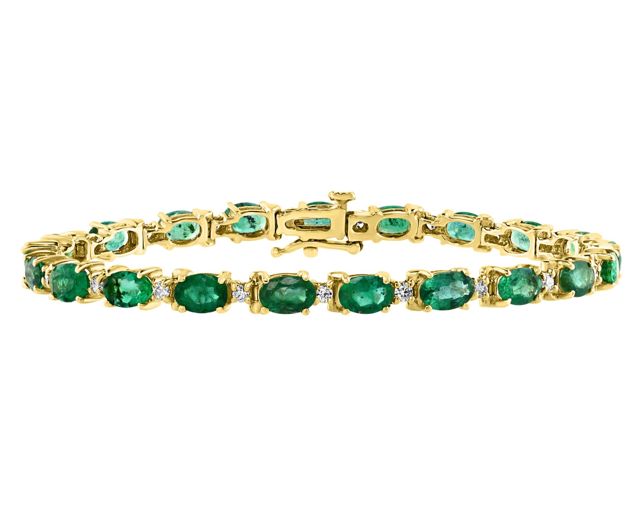 8 Carat Emerald and Diamond Tennis Bracelet 14 Karat Yellow Gold For Sale 3