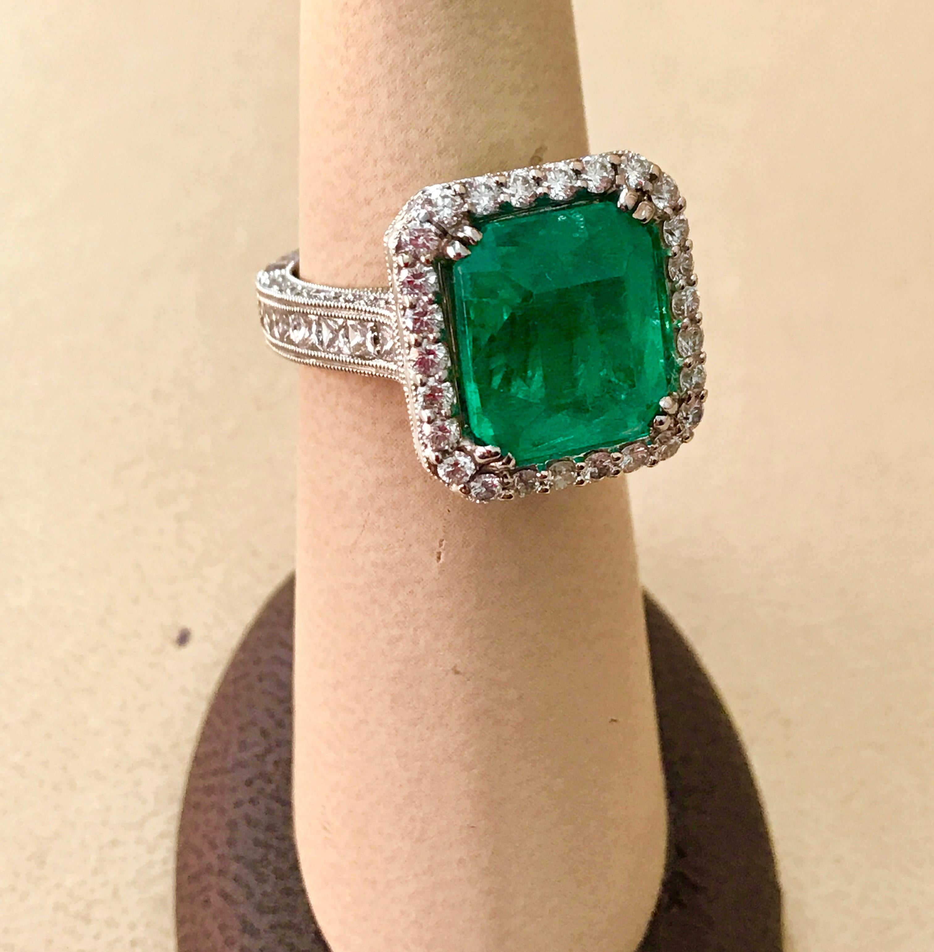 Women's 8 Carat Emerald Cut Colombian Emerald and Diamond 18 Karat Gold Ring Estate For Sale