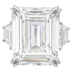 8 Carat Emerald-cut Statement / H color SI 14K White Gold Radiant Elegance