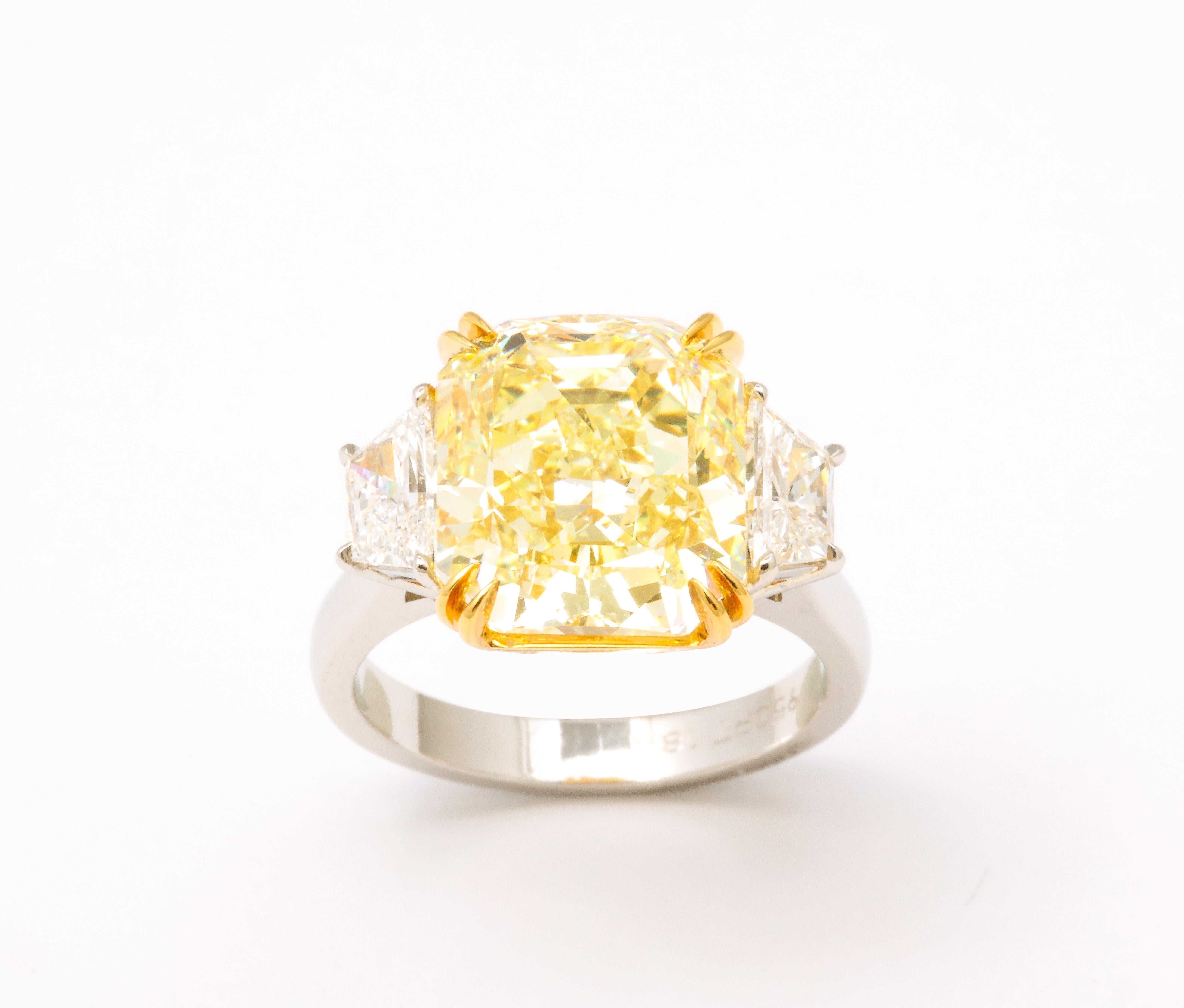 8 Carat Fancy Yellow Diamond Ring For Sale 1
