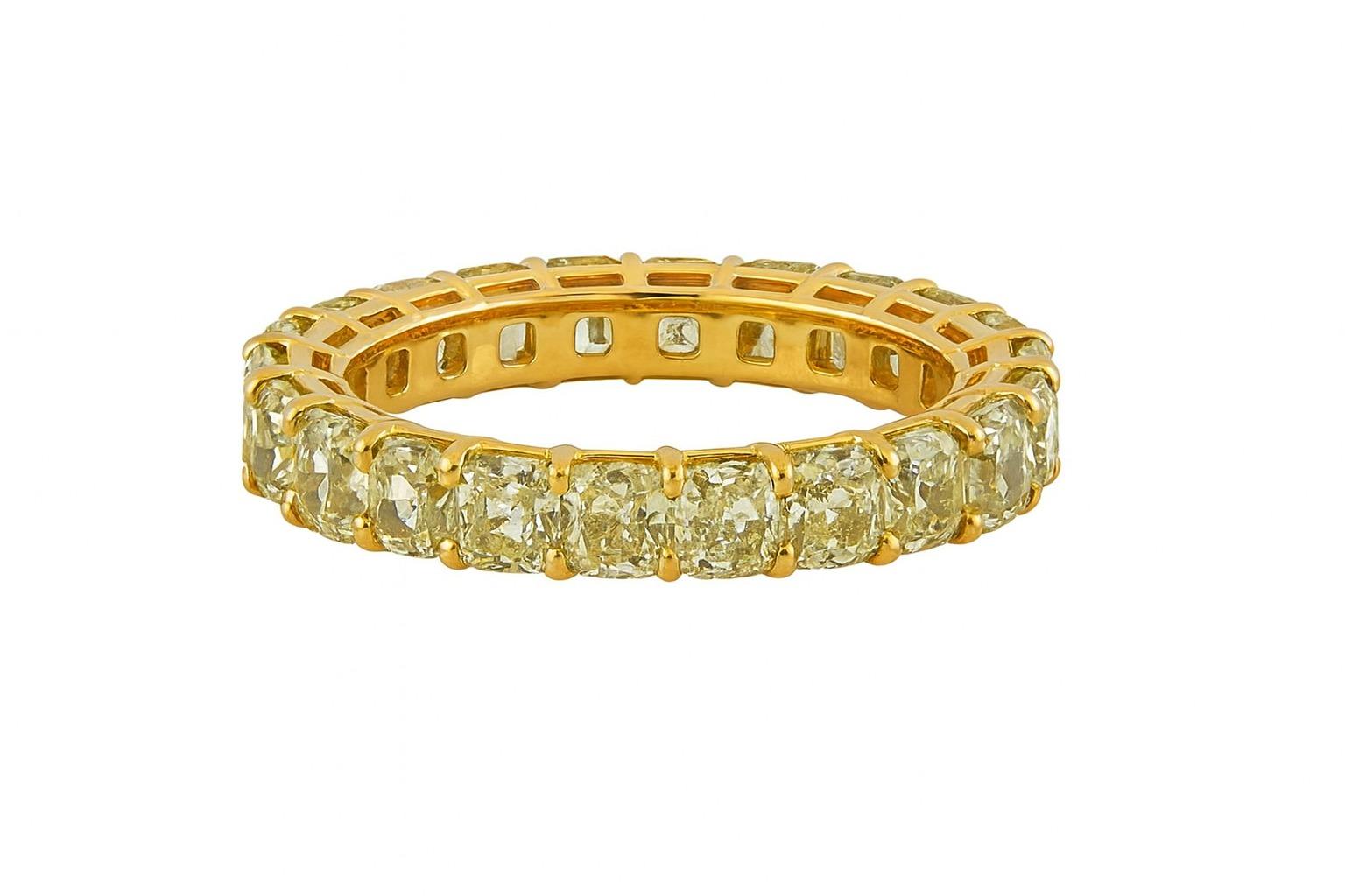 Bague en or jaune 18 carats, diamant jaune fantaisie

Pierre : Diamants naturels, poids total environ 8 carats

Couleur : jaune fantaisie

Métal : Or jaune 18K

Taille de l'anneau : 6.5

Poids : 5.0 grammes