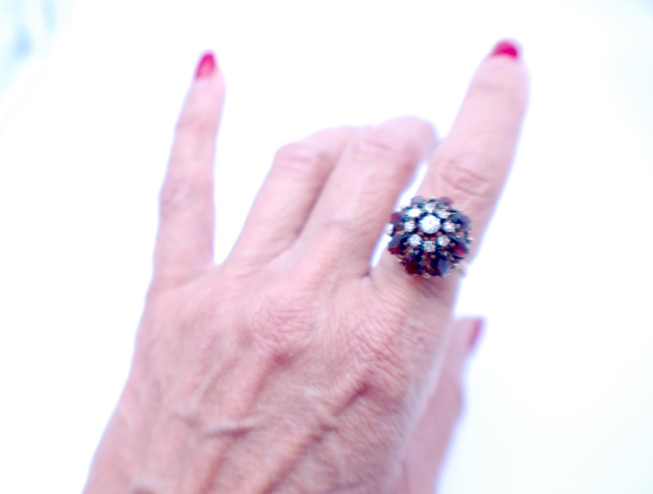 8 Karat Granat und Diamant Tempelring 14 Karat, ca. 1960er Jahre im Zustand „Relativ gut“ in Laguna Hills, CA