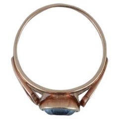 8-carat gold ring with faceted aquamarine. Mid-20th C.