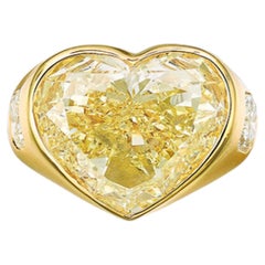 8 Carat Heart Shape Statement Fancy Yellow 14K Gold Rare Fancy-Color Splendour