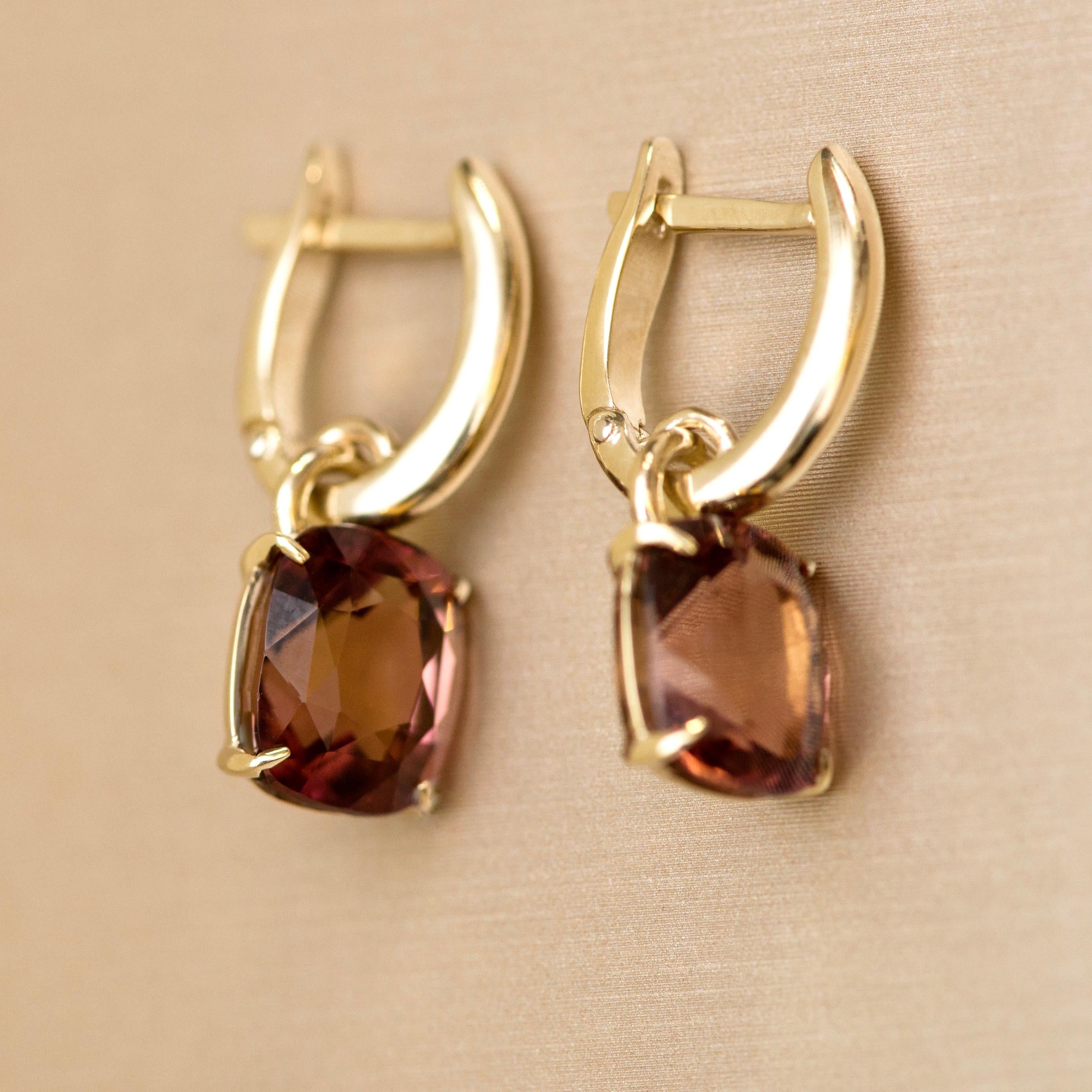 Cushion Cut 8 Carat Intense Reddish Peach Tourmaline 14 Karat Yellow Gold Earrings