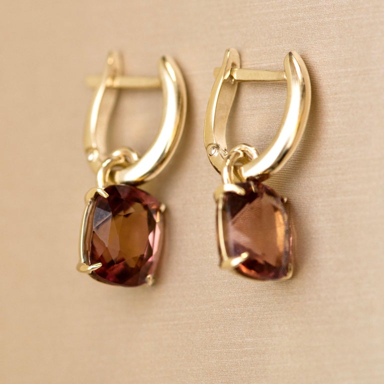 8 Carat Intense Reddish Peach Tourmaline 14 Karat Yellow Gold Earrings In New Condition In Yerevan, AM
