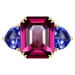 8 Carat Natural Cherry Reddish Violet Spinel Tanzanite 18 Karat Yellow Gold Ring