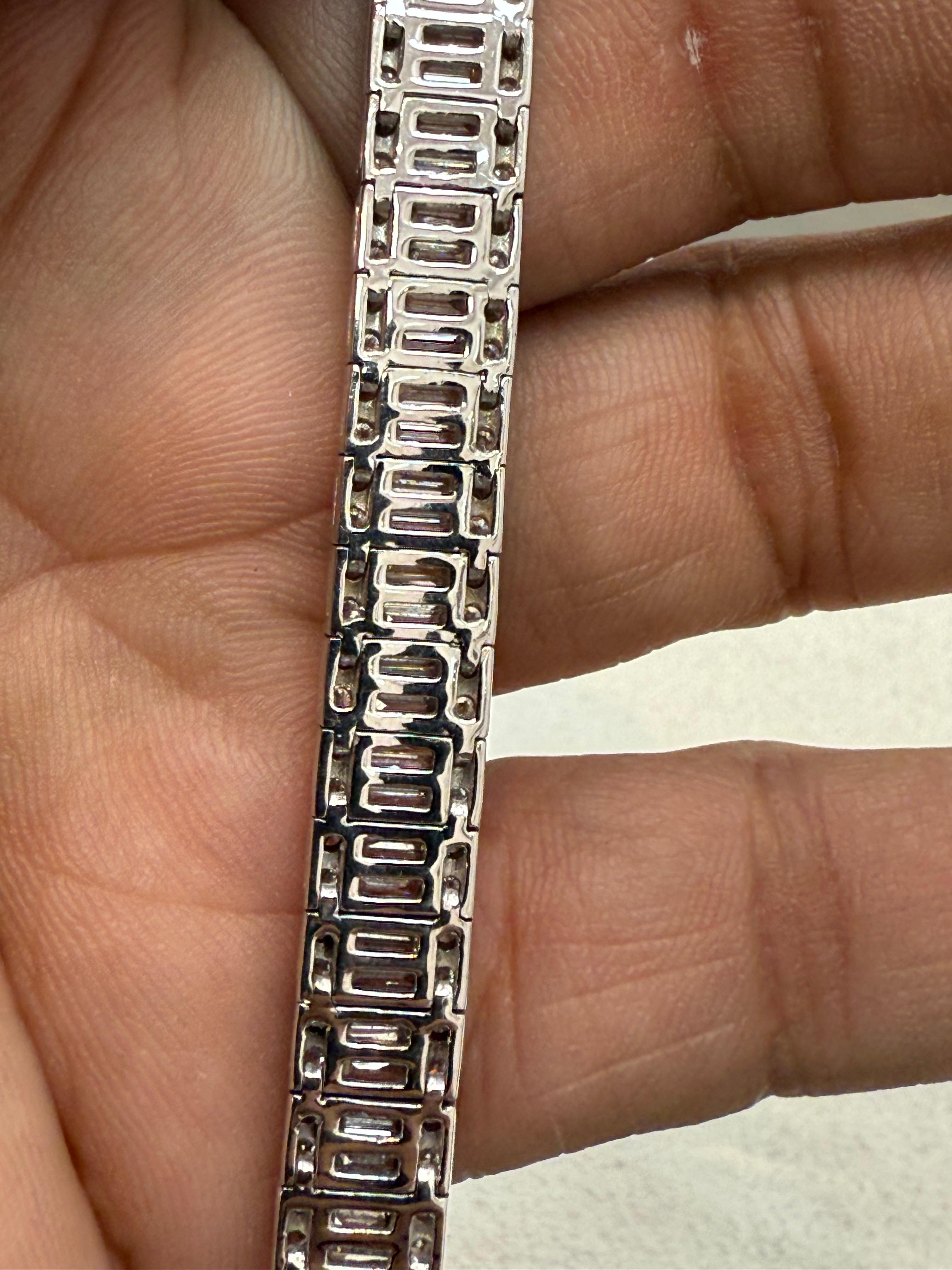 8 Carat Natural Diamond Bracelet 18k White Gold In Excellent Condition For Sale In London, GB