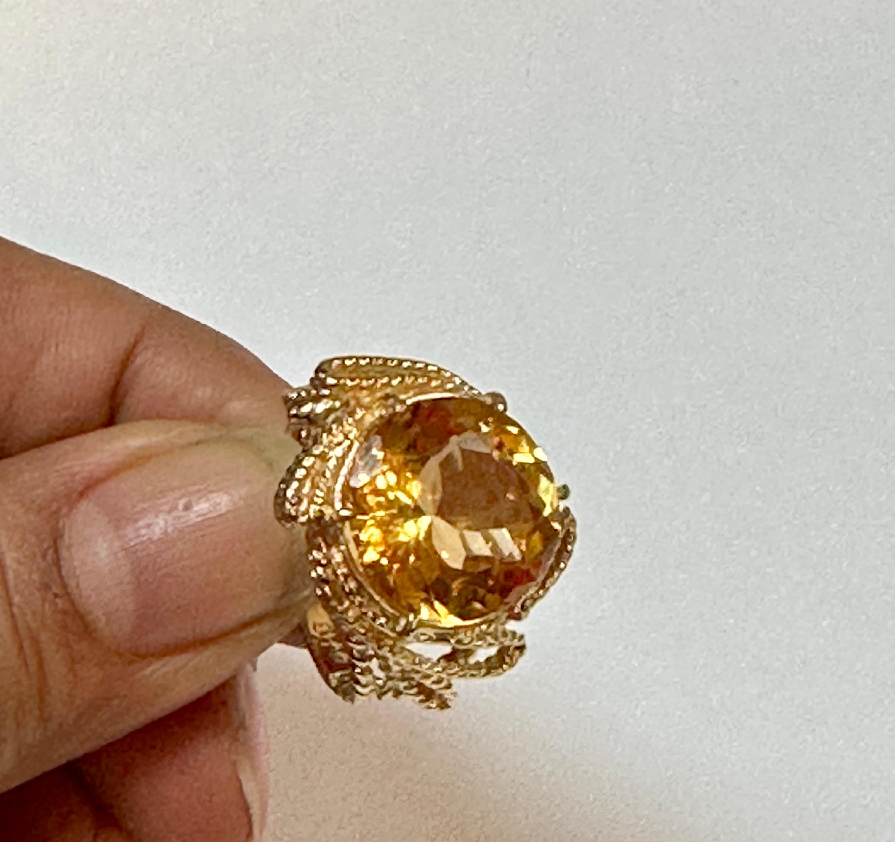 8 Carat Natural Round Citrine Cocktail Ring in 14 Karat Yellow Gold, Estate For Sale 1