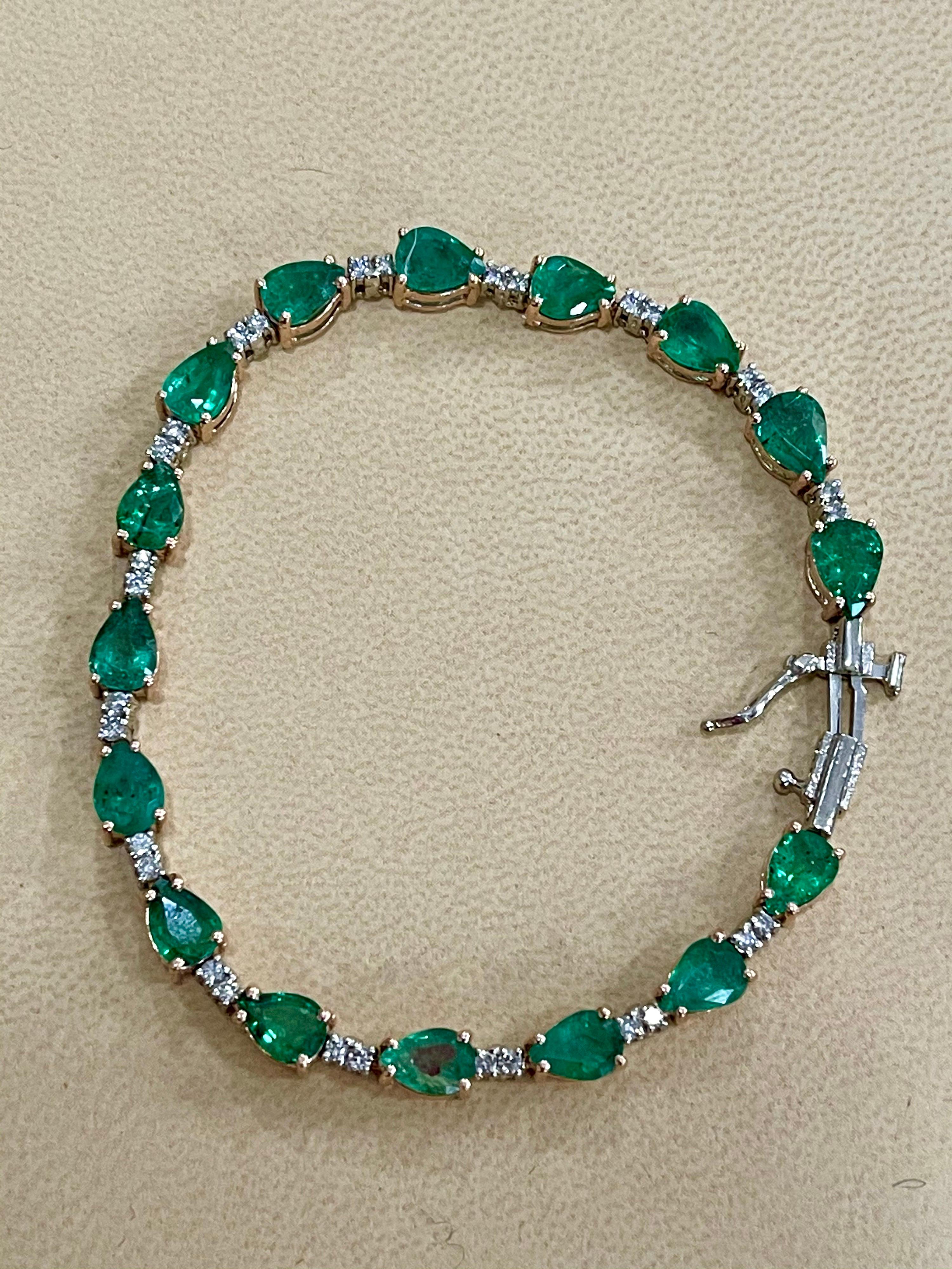 Bracelet tennis en or blanc 14 carats avec émeraudes naturelles de Zambie de 8 carats et diamants en vente 1