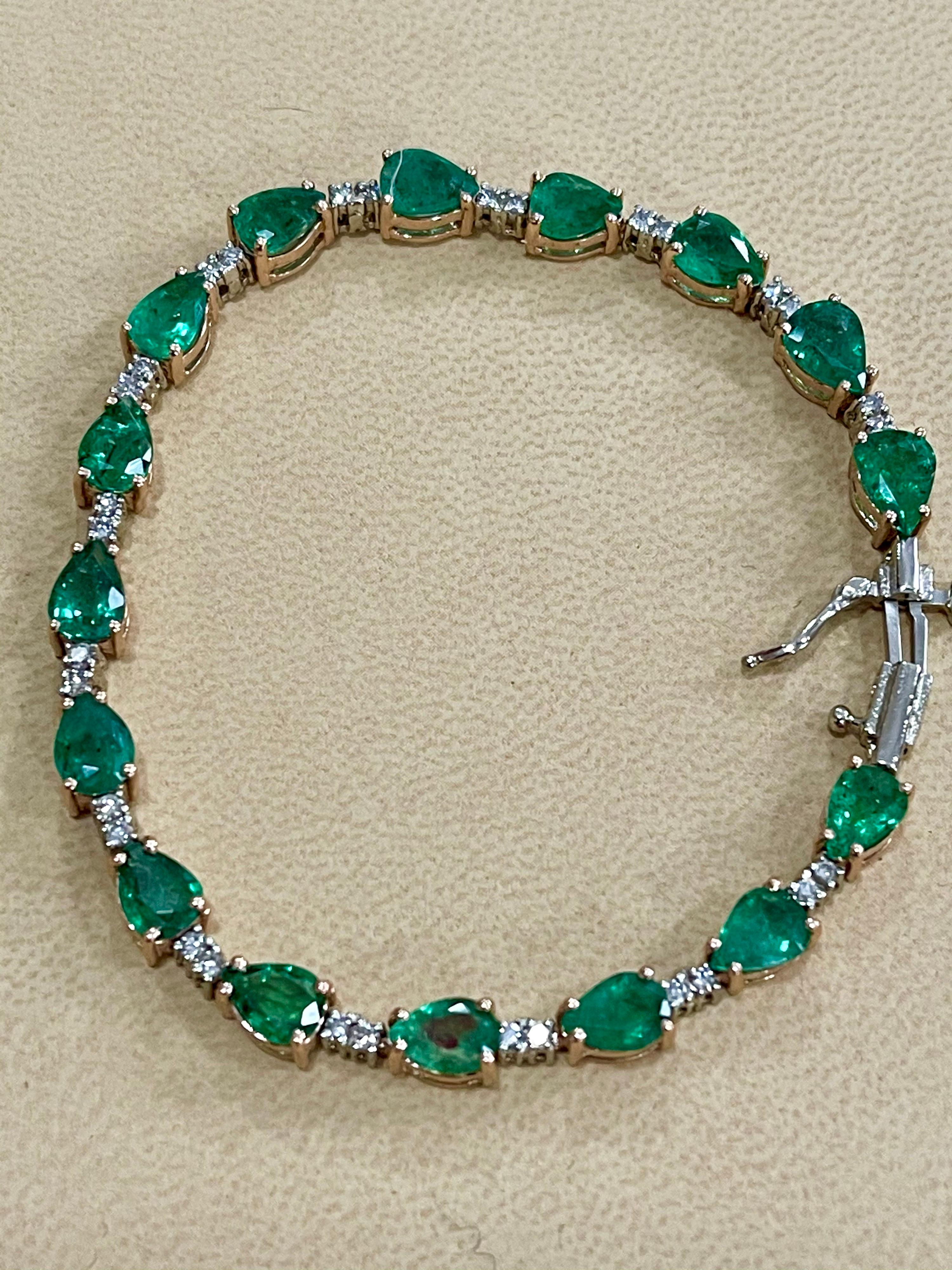 Bracelet tennis en or blanc 14 carats avec émeraudes naturelles de Zambie de 8 carats et diamants en vente 4