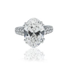 8 Carat Oval Diamond Ring Brilliant White 18K Gold Signature Sophistication