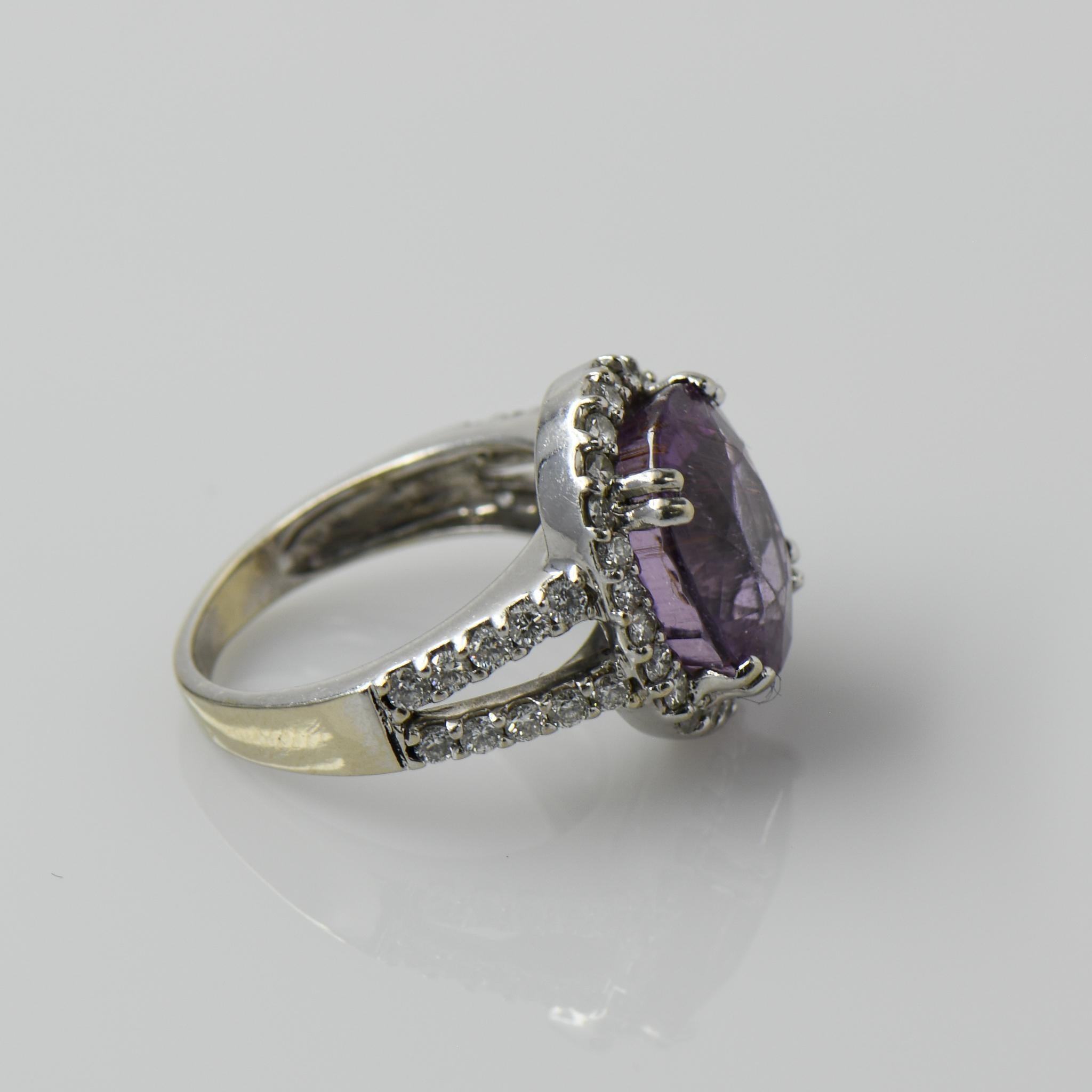 8 Carat Oval Kunzute 18K White Gold Diamond Halo Ring In Good Condition In Addison, TX