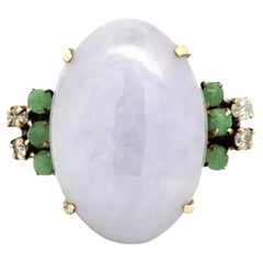 Anello da cocktail ovale in giada lavanda e oro con diamanti da 8 carati