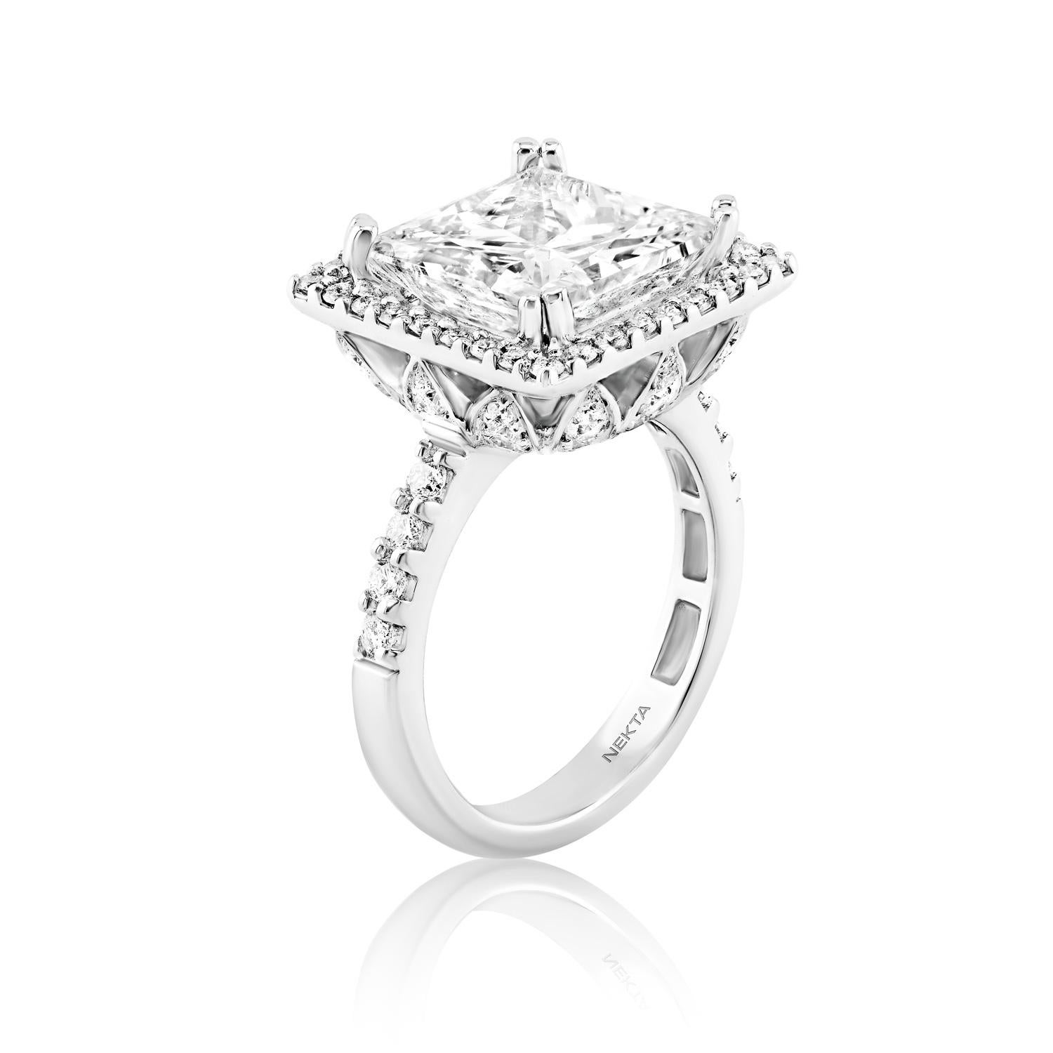 Taille princesse Bague de fiançailles diamant halo de 8 carats, taille princesse, certifié en vente