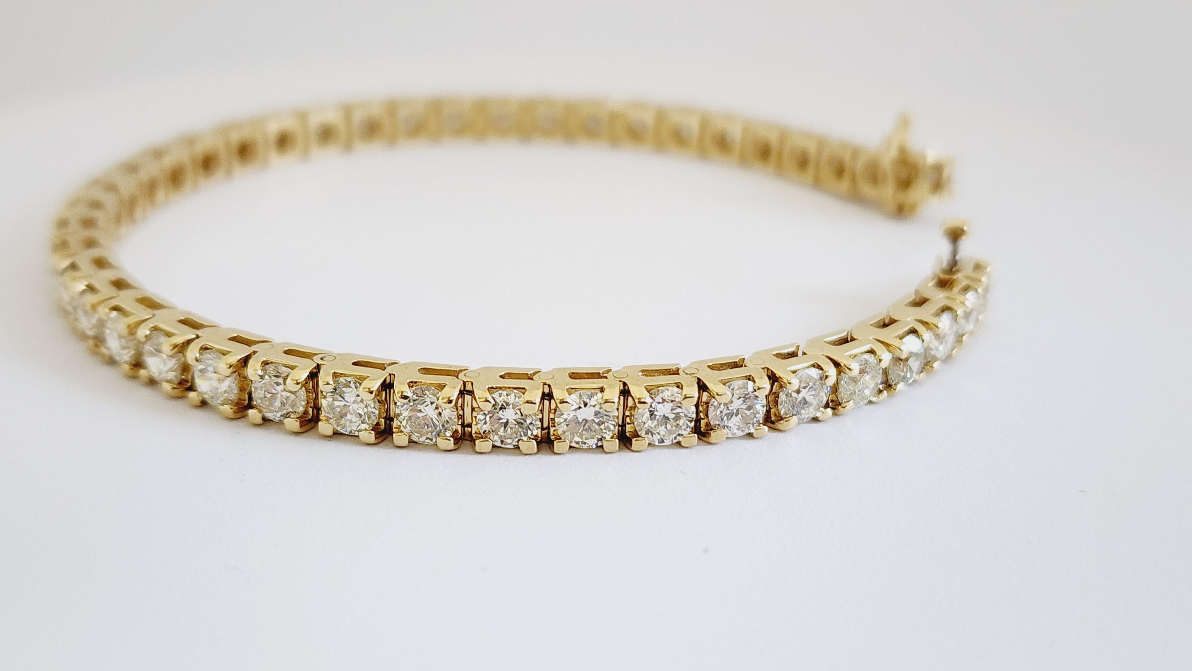 Women's or Men's 8 Carat Round Brilliant Cut Diamond Tennis Bracelet 14 Karat Yellow Gold