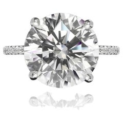 8 Carat Round Brilliant Statement Brilliant White / J color VS Diamond Ring
