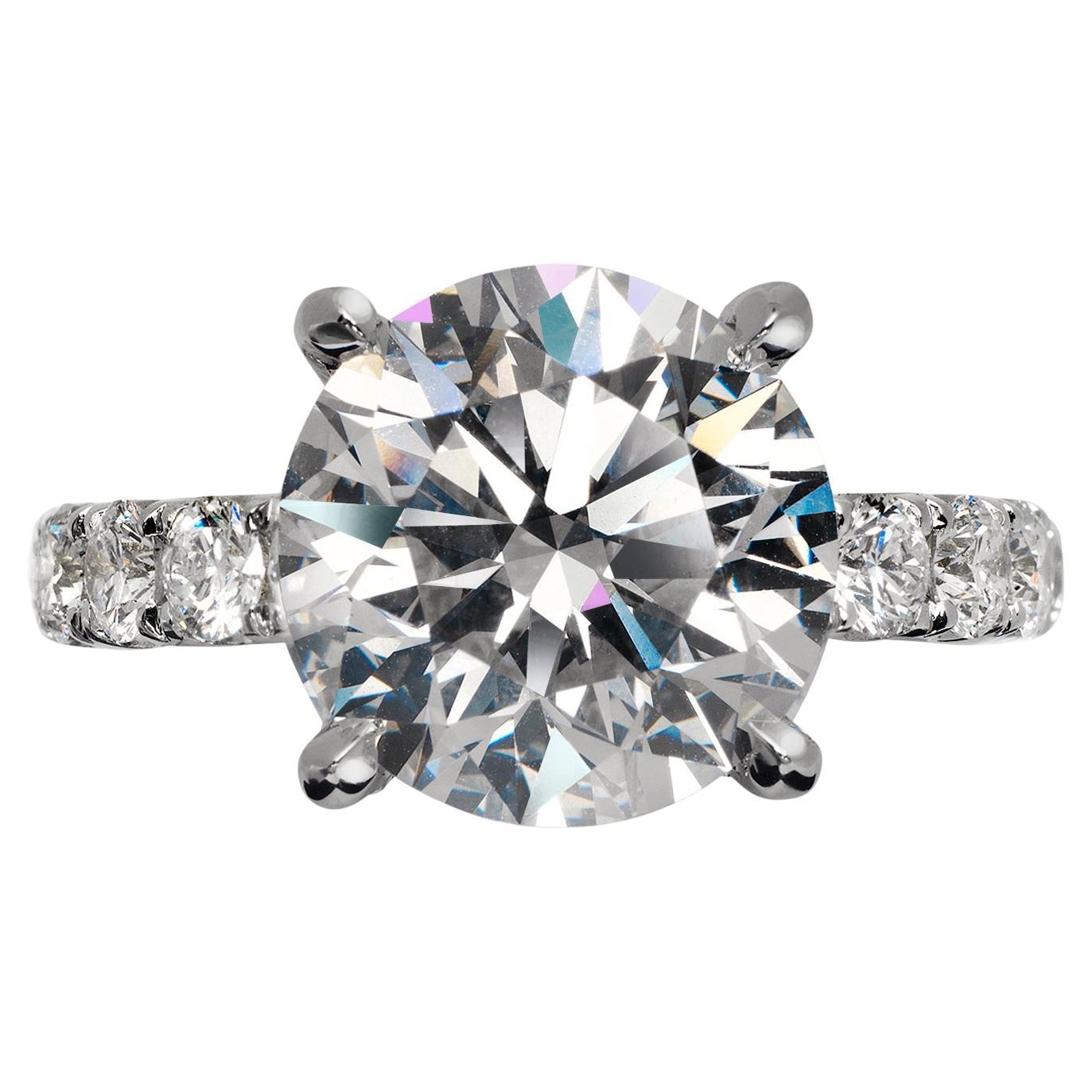 Bague de fiançailles avec diamant rond de 8 carats certifié GIA, E SI1 en vente