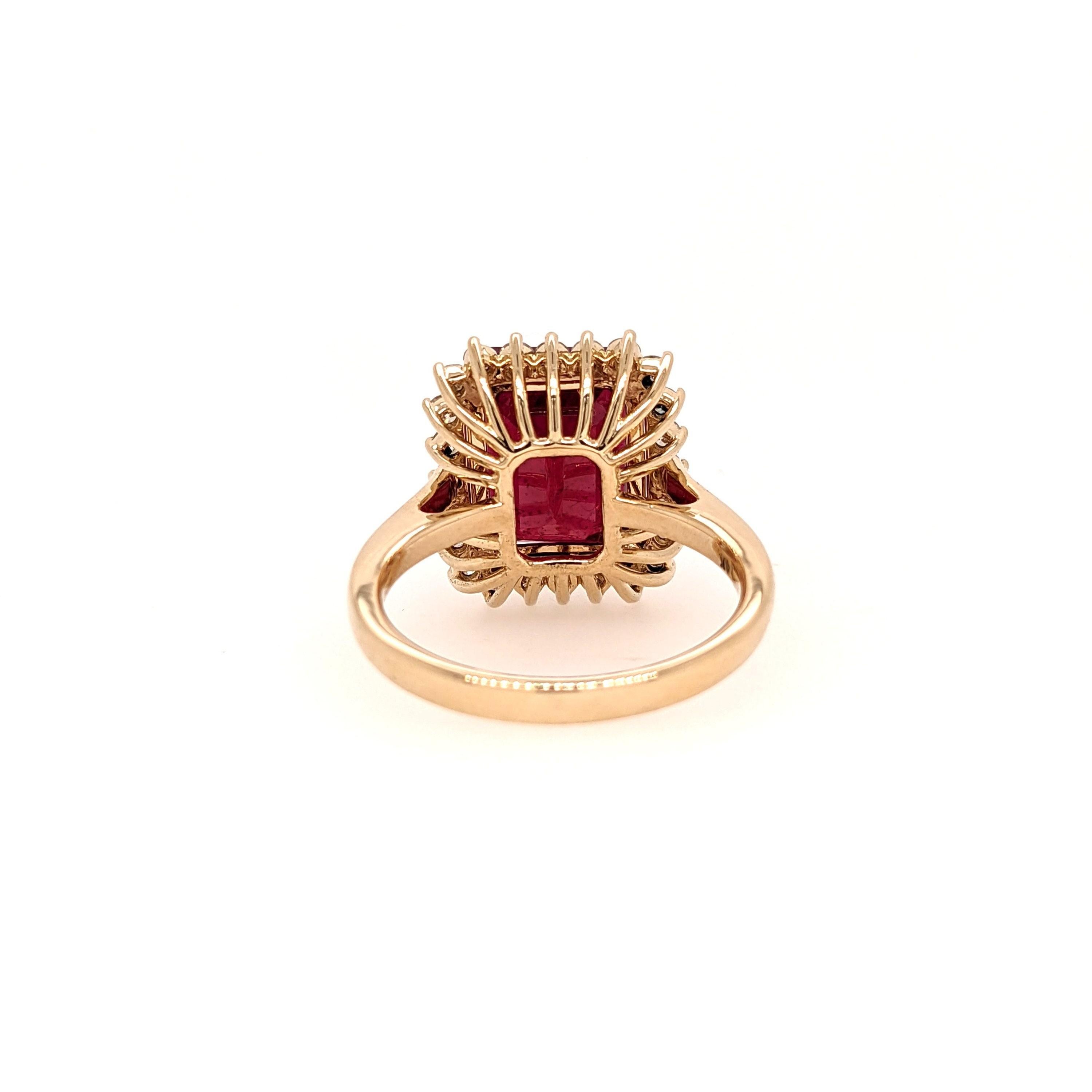 8 Carat Ruby Ring w a Natural Diamond Halo in Solid 14K Yellow Gold In New Condition For Sale In Columbus, OH
