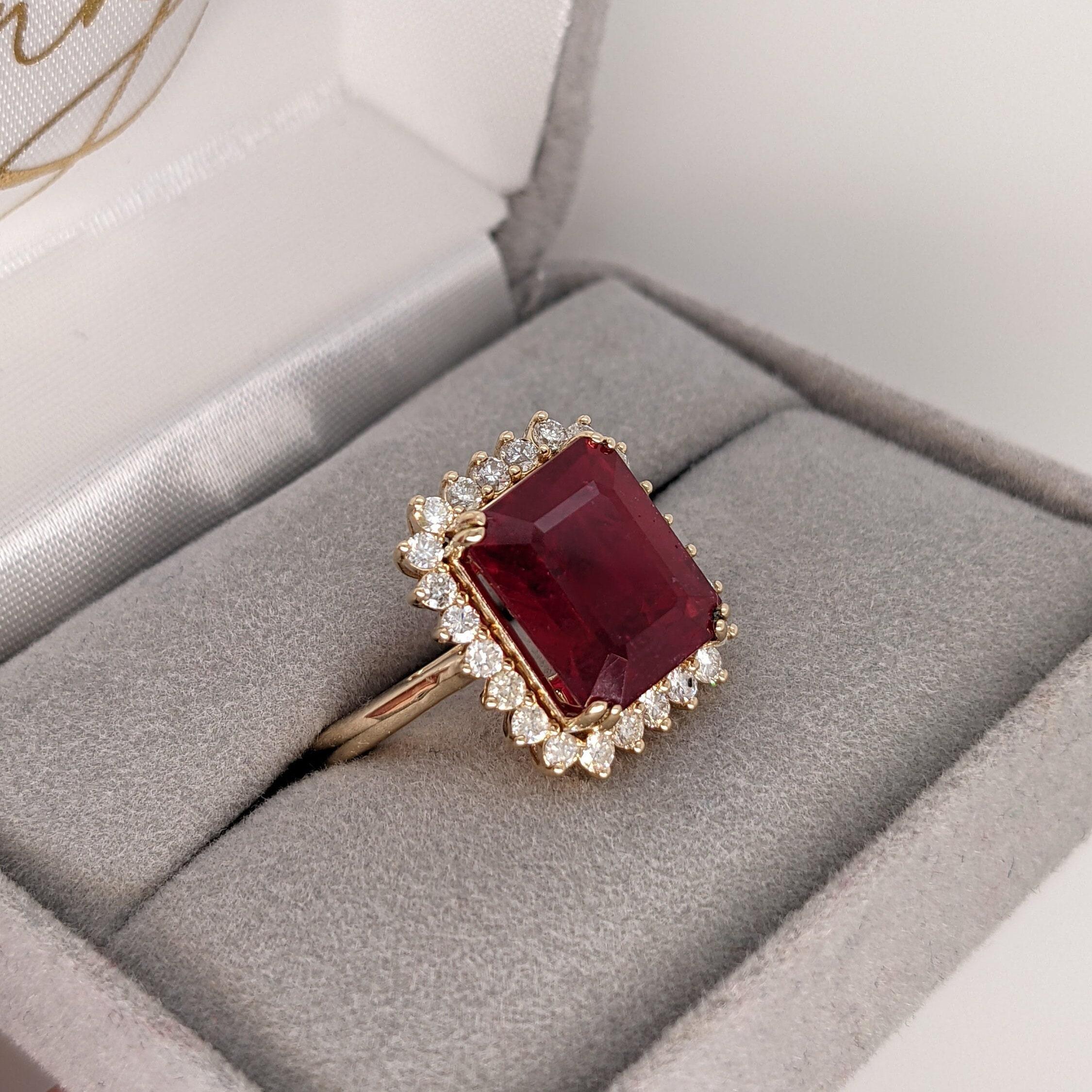 8 Carat Ruby Ring w a Natural Diamond Halo in Solid 14K Yellow Gold For Sale 1