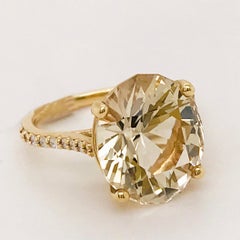 8 Carat Yellow Emerald & Diamond Cocktail Ring in Yellow Gold, Yellow Beryl Gem