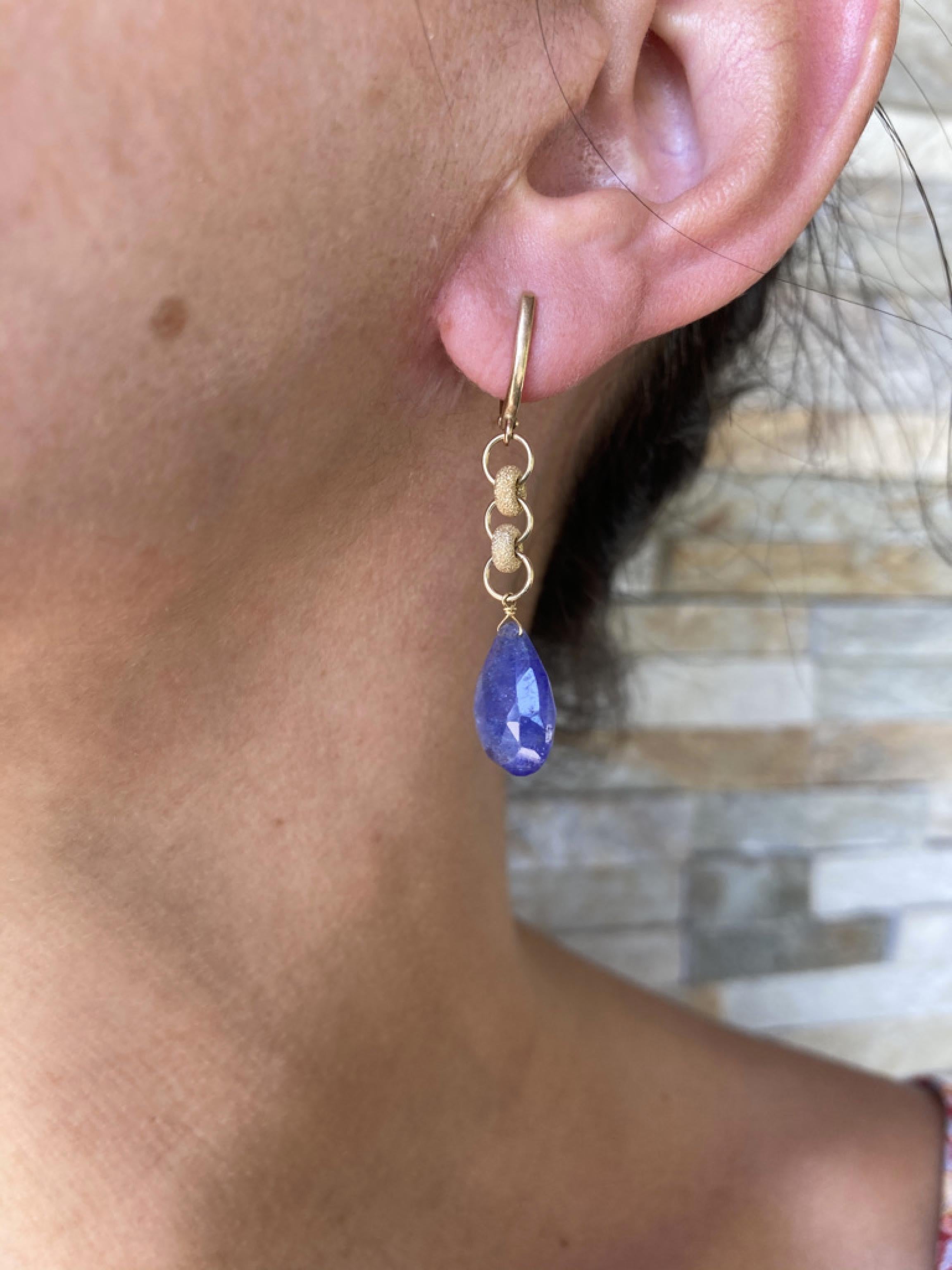 8 Carats Tanzanite Briolette Earrings In New Condition In Los Angeles, CA