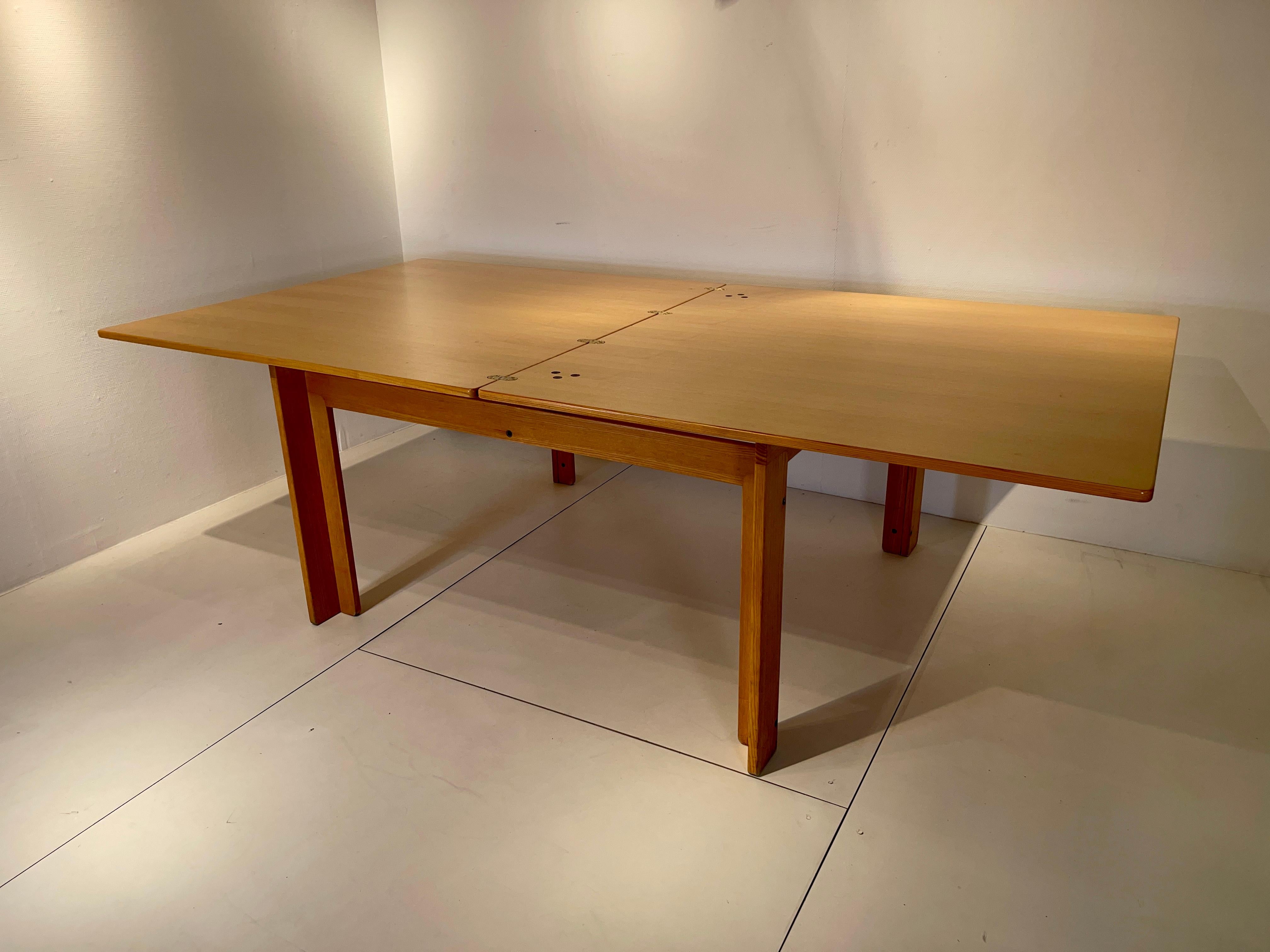 8 Chairs and Dining Table by Afra and Tobia Scarpa Model 121 for Cassina 9