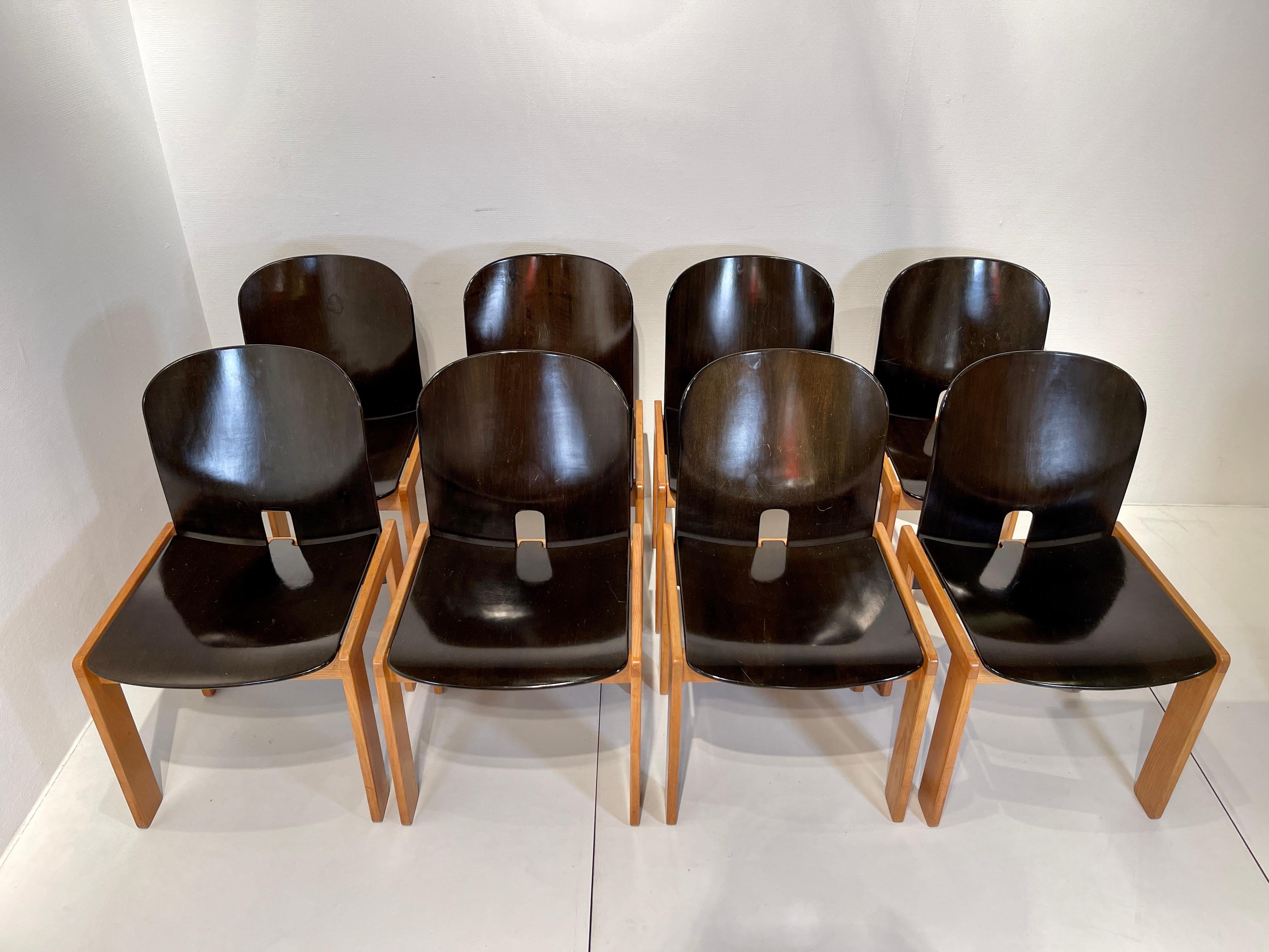 8 Chairs and Dining Table by Afra and Tobia Scarpa Model 121 for Cassina In Good Condition In Brussels, BE