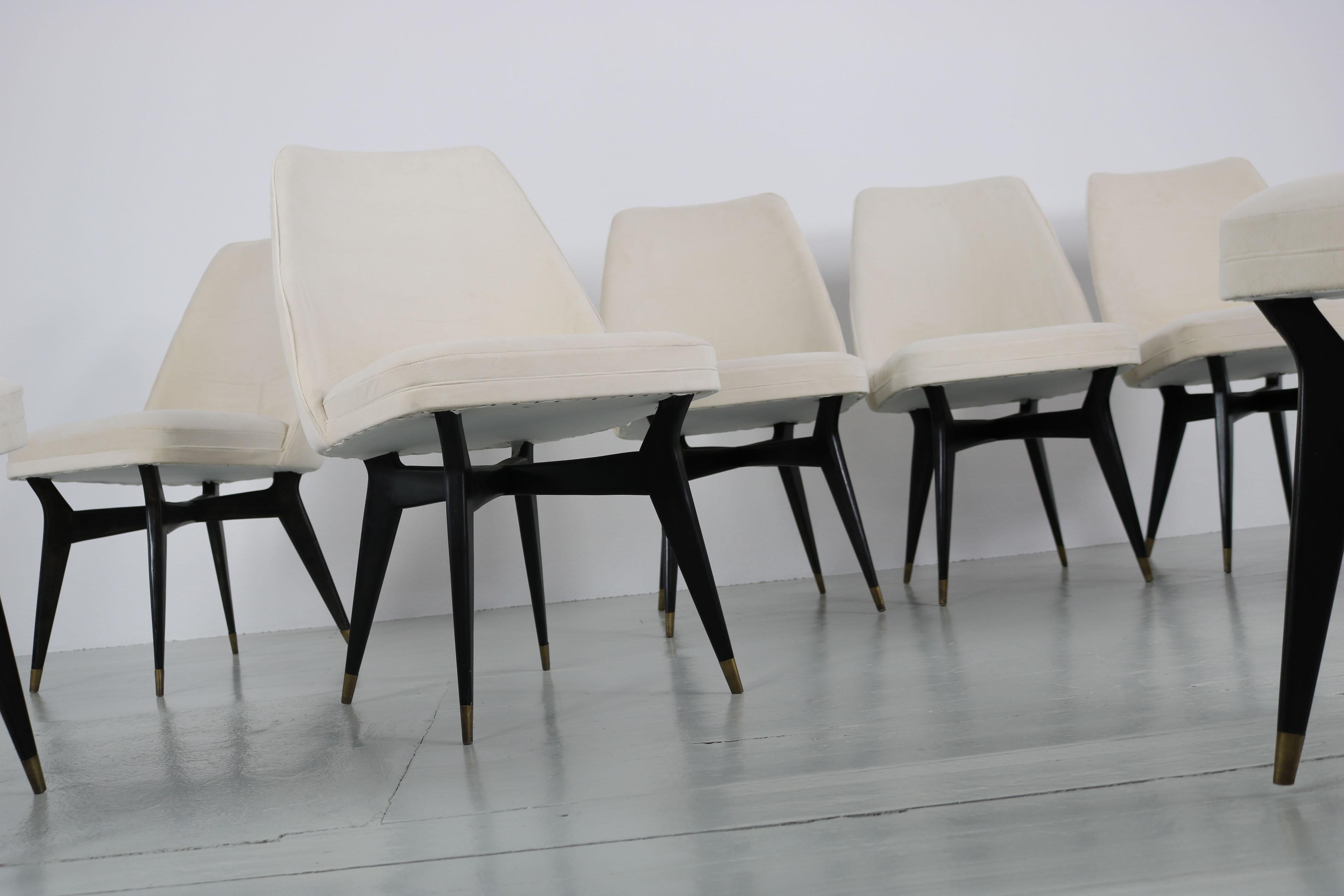 8 Sillas Modelo 