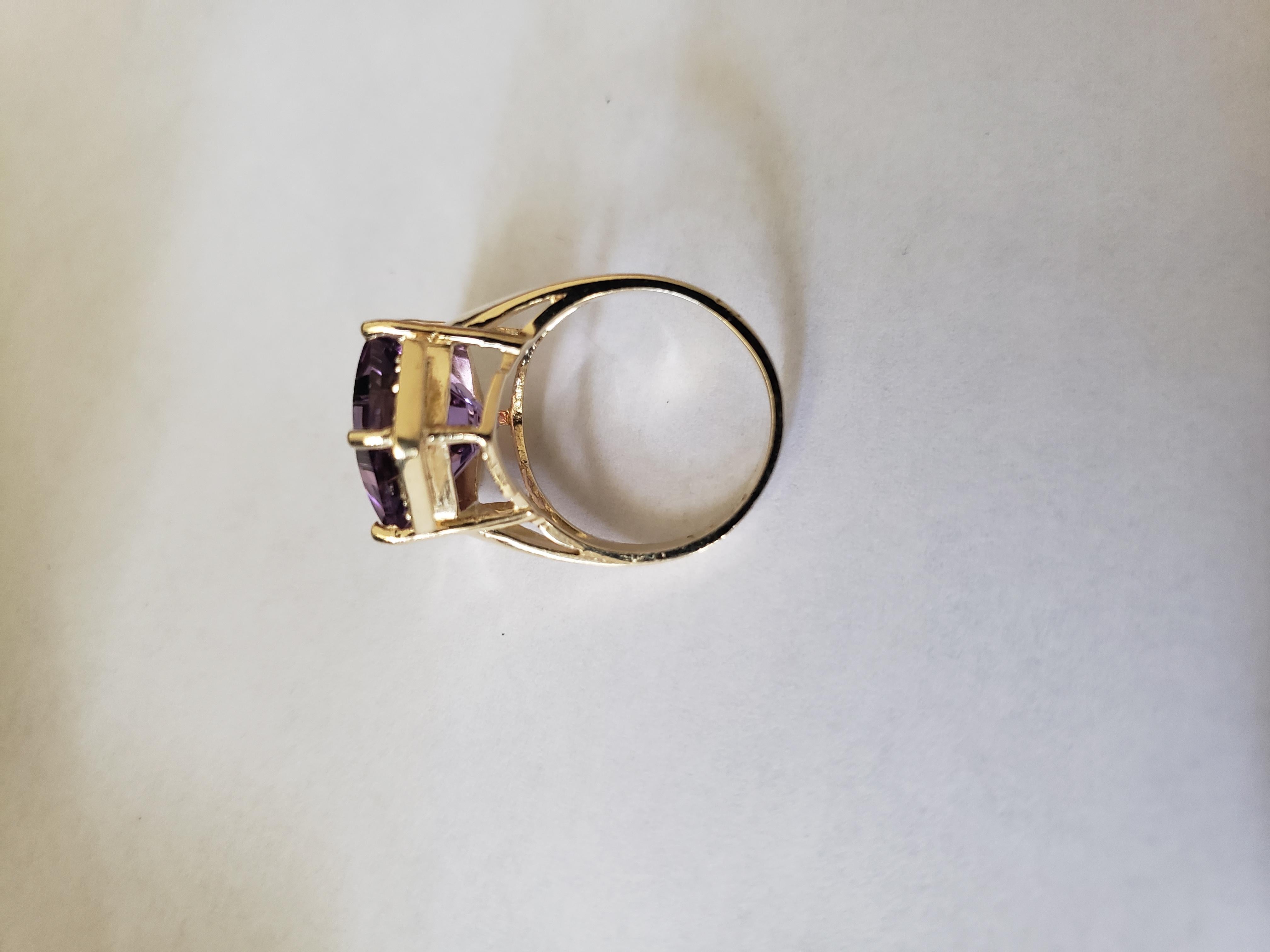 NEW 8 Ct. Natural Amethyst Ring with Diamonds in 14k Solid Yellow Gold  For Sale 2
