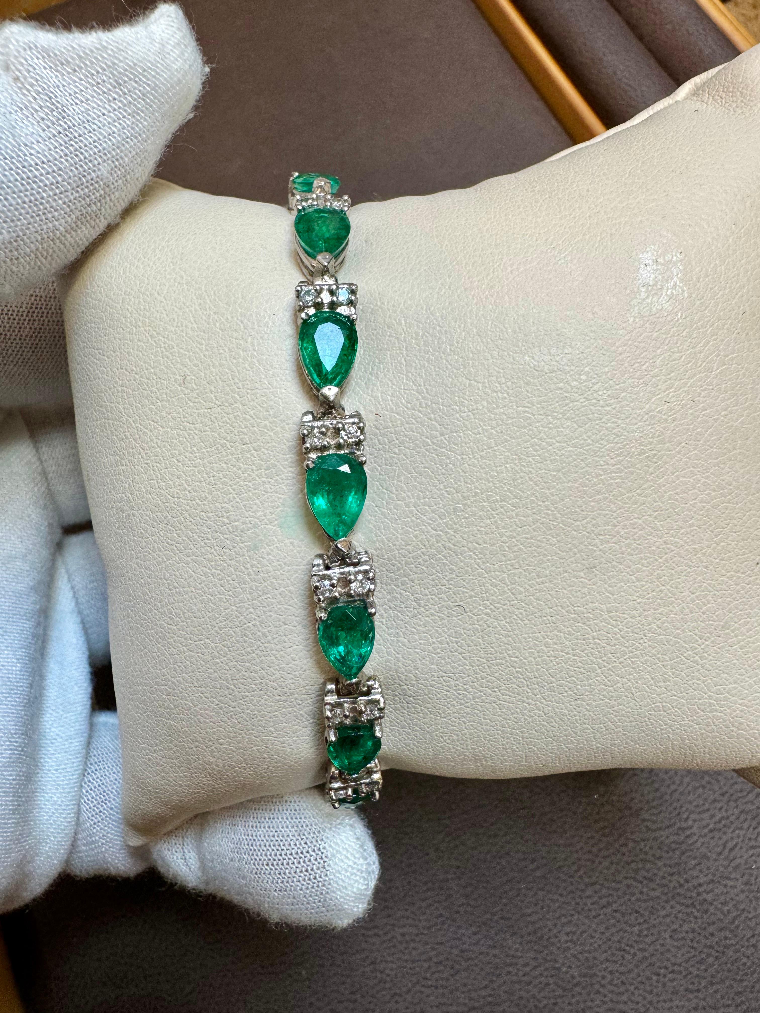 8 Karat natürlicher brasilianischer Smaragd & Diamant-Tennisarmband 14 Karat Gelbgold 7 