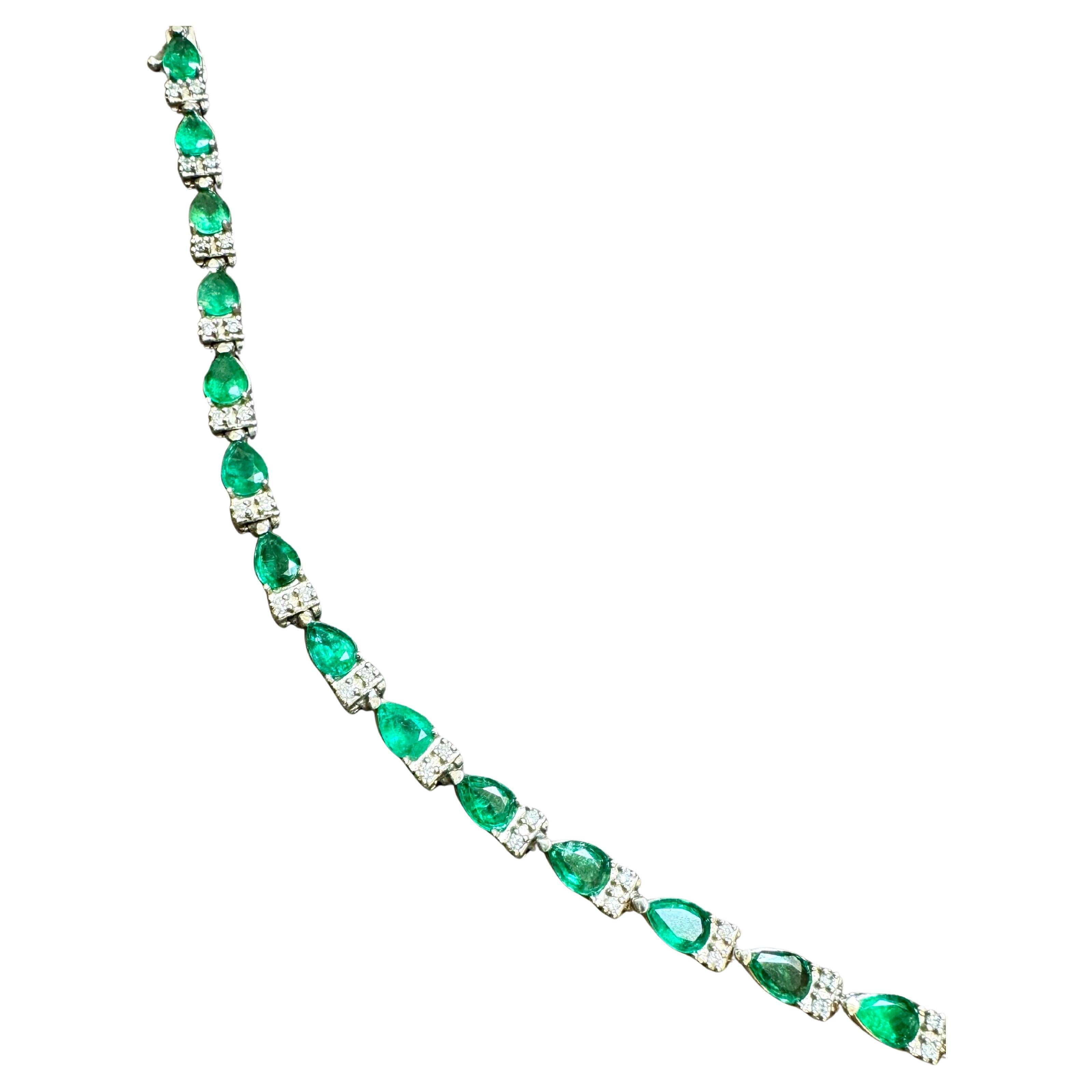 8 Ct Esmeralda Natural de Brasil y Pulsera de Tenis de Diamantes 14 Kilates Oro Amarillo 7 "