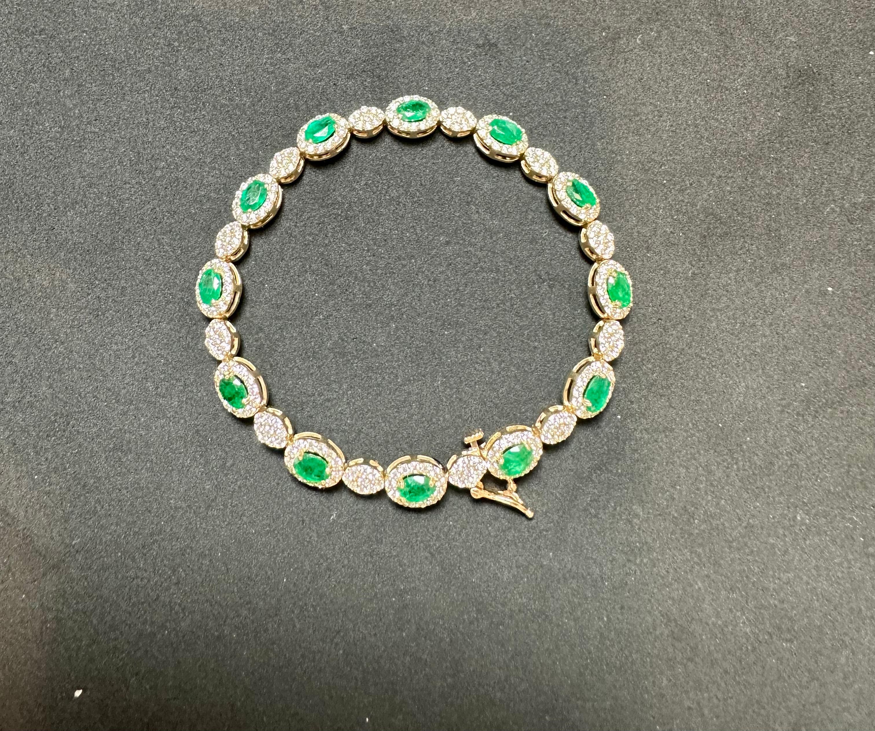 Bracciale tennis con smeraldo brasiliano naturale da 8 carati e diamante da 4,5 carati in oro 14 carati in vendita 5
