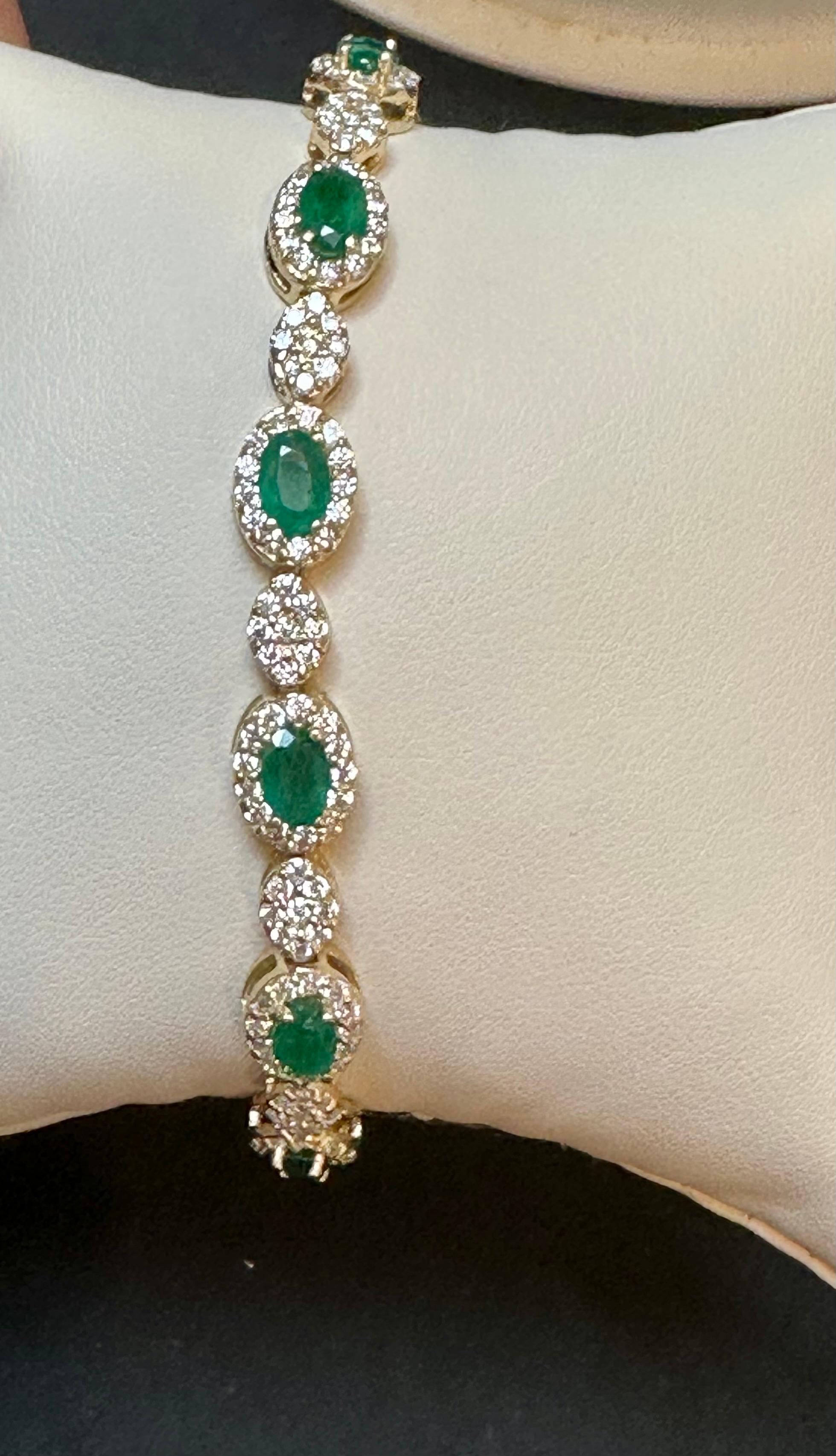 Bracciale tennis con smeraldo brasiliano naturale da 8 carati e diamante da 4,5 carati in oro 14 carati in vendita 7