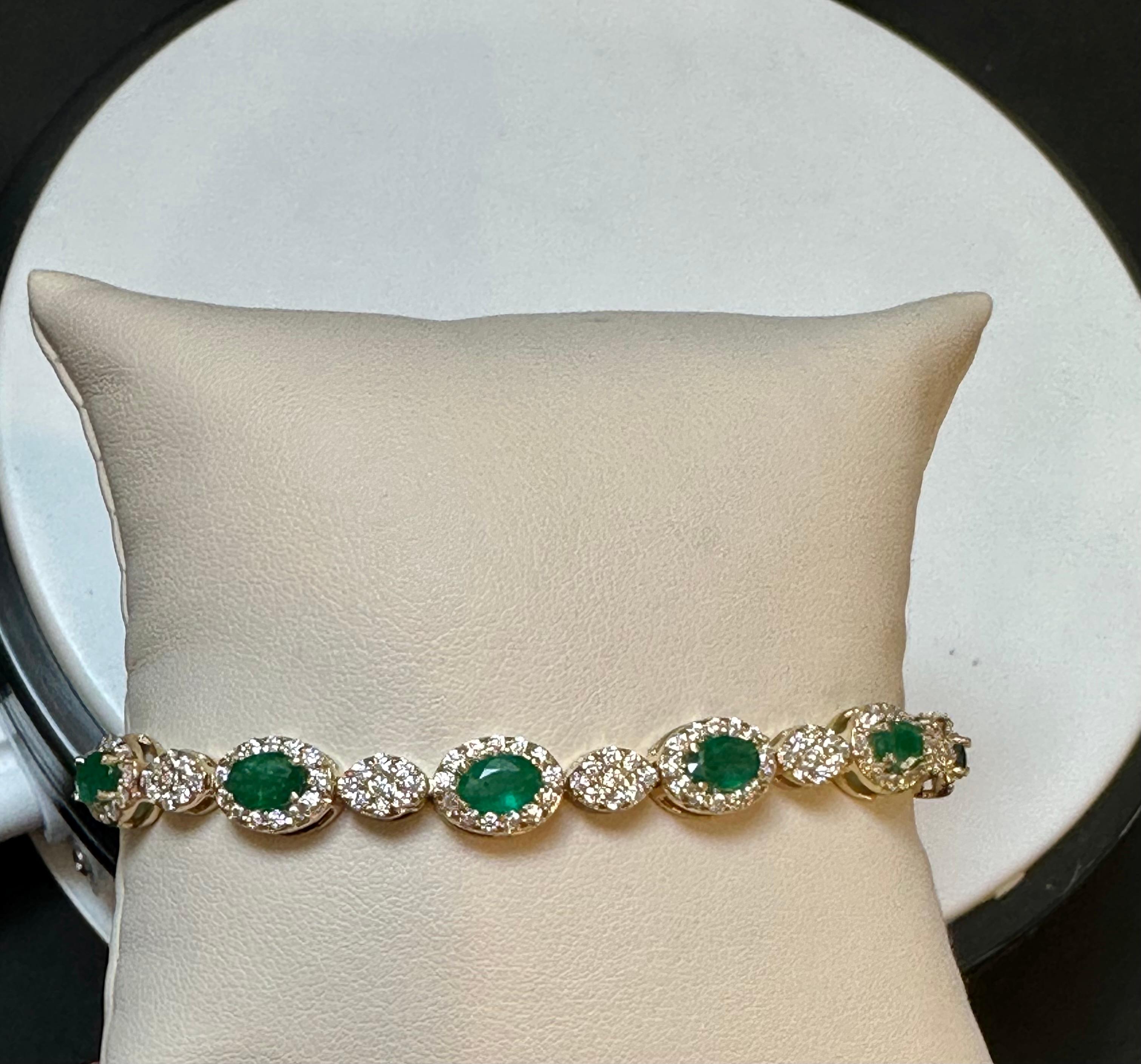 Bracciale tennis con smeraldo brasiliano naturale da 8 carati e diamante da 4,5 carati in oro 14 carati in vendita 8
