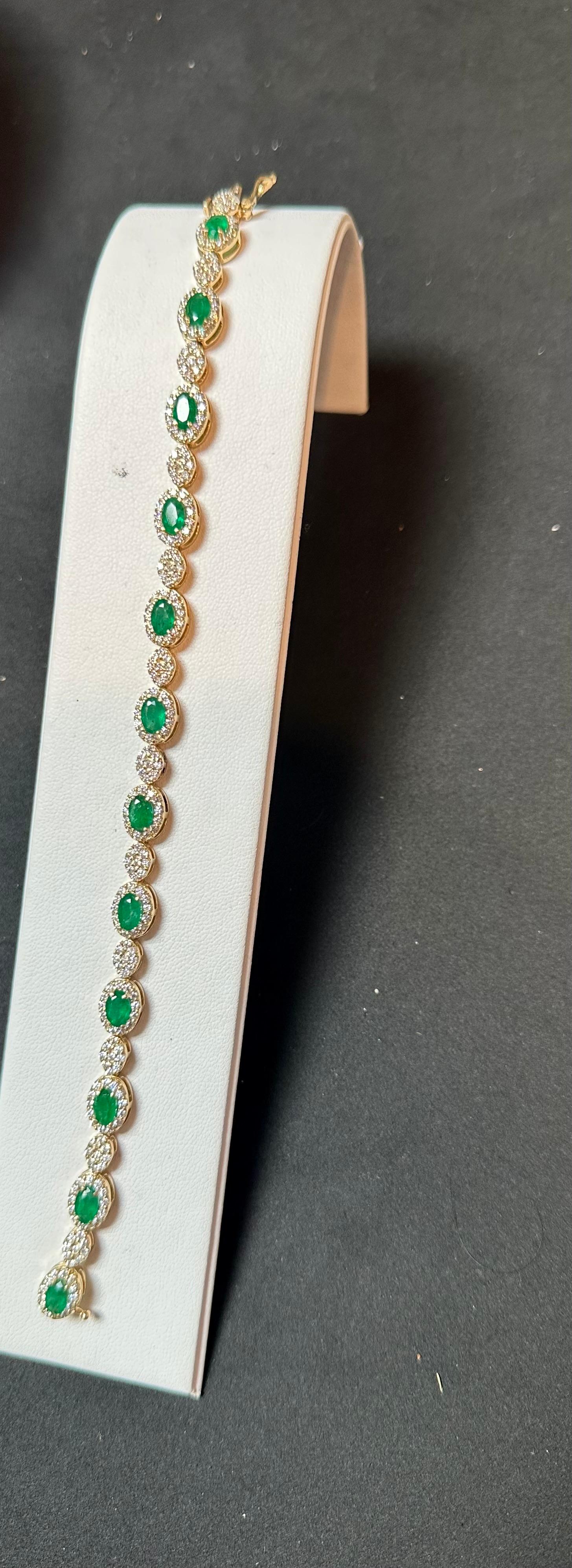 Bracciale tennis con smeraldo brasiliano naturale da 8 carati e diamante da 4,5 carati in oro 14 carati in vendita 4