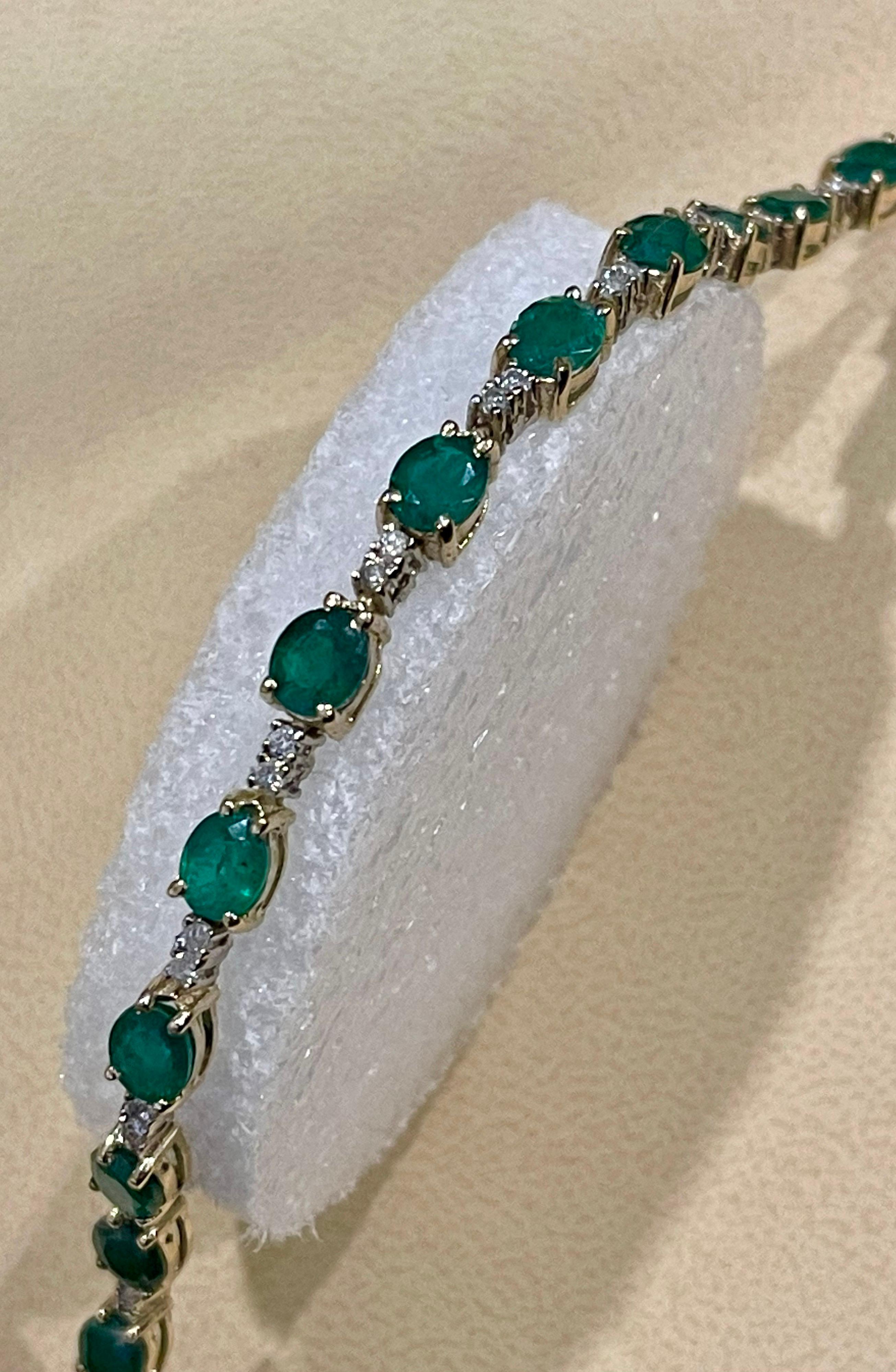 8 Ct Natural Brazilian Emerald and Diamond Tennis Bracelet 14 Karat Yellow Gold For Sale 5