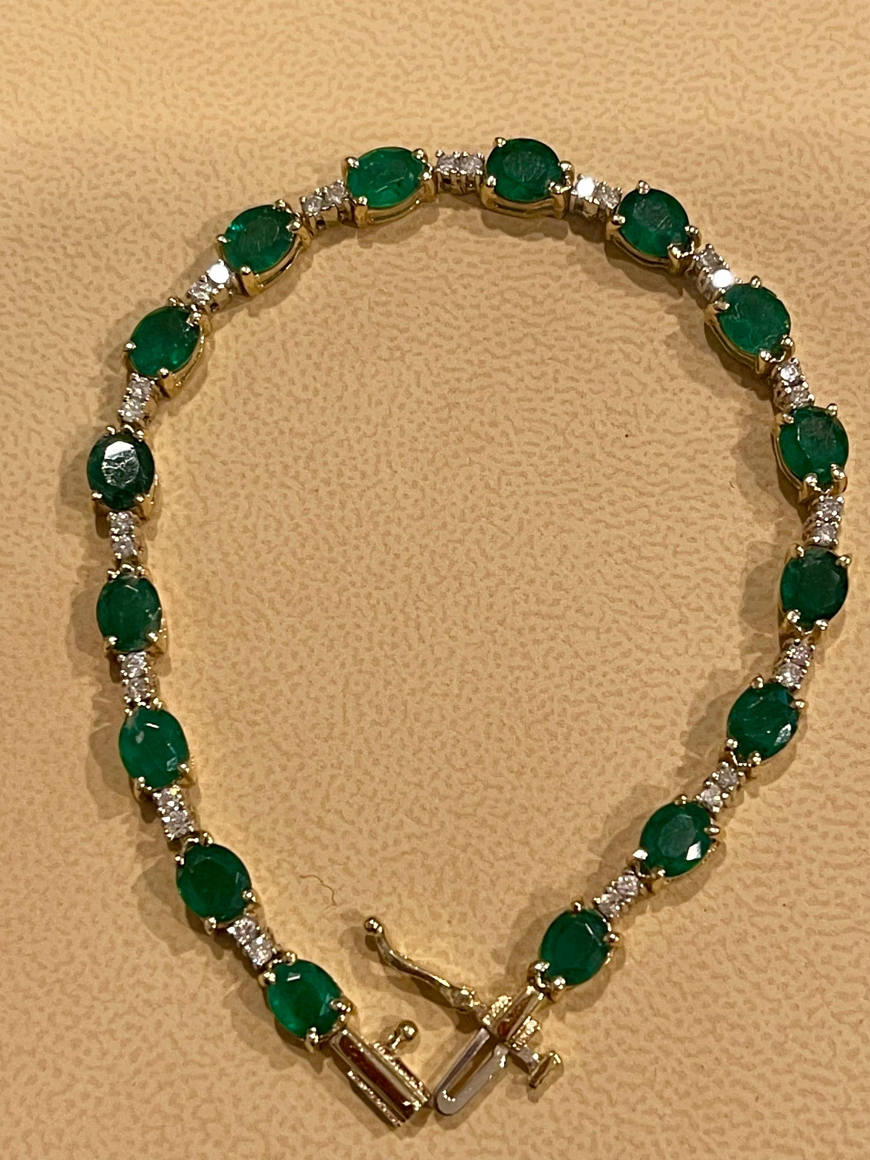 8 Ct Natural Brazilian Emerald and Diamond Tennis Bracelet 14 Karat Yellow Gold In New Condition For Sale In New York, NY