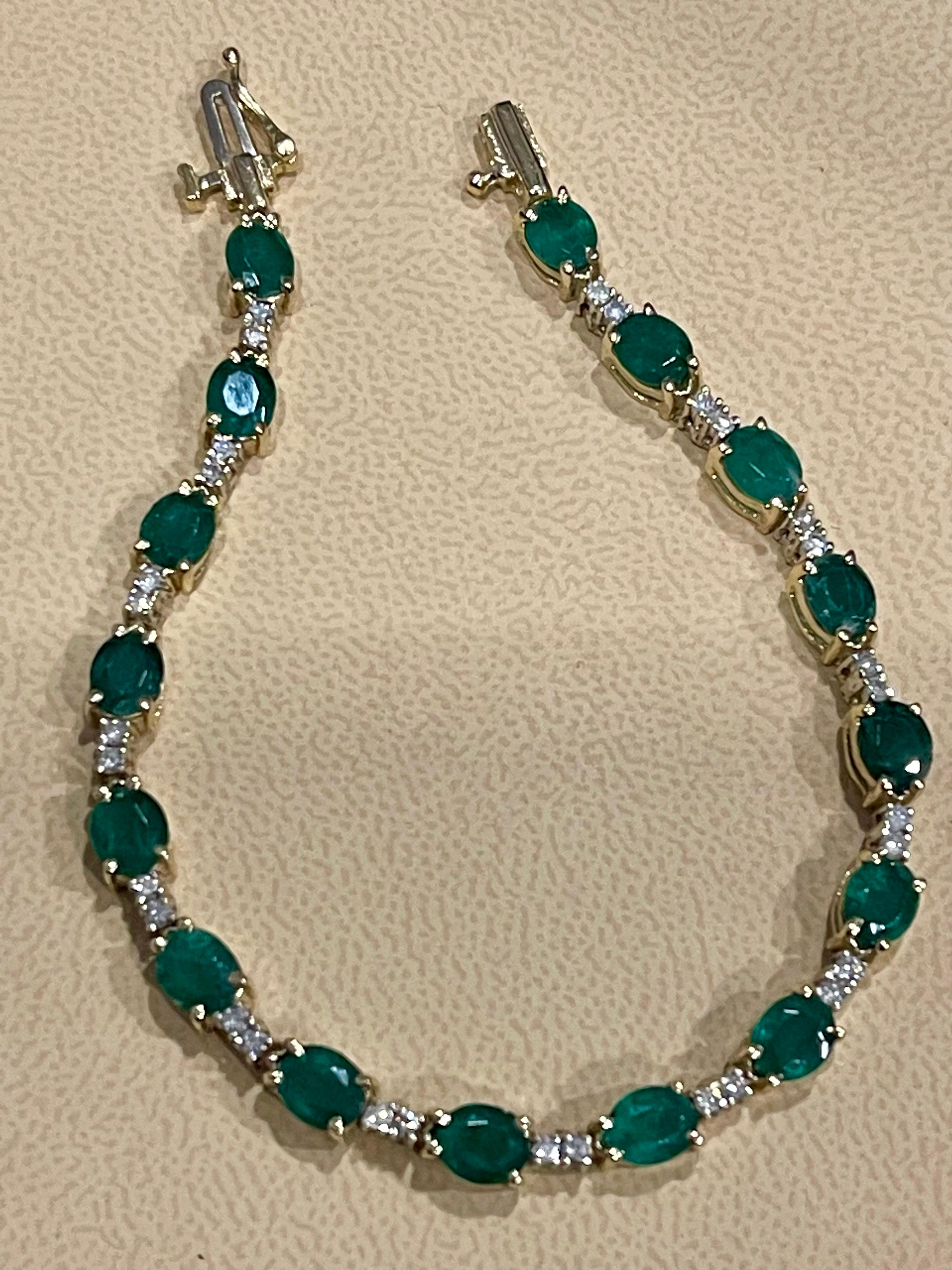 Bracciale tennis con smeraldo brasiliano naturale da 8 carati e diamanti in oro giallo 14 carati in vendita 3