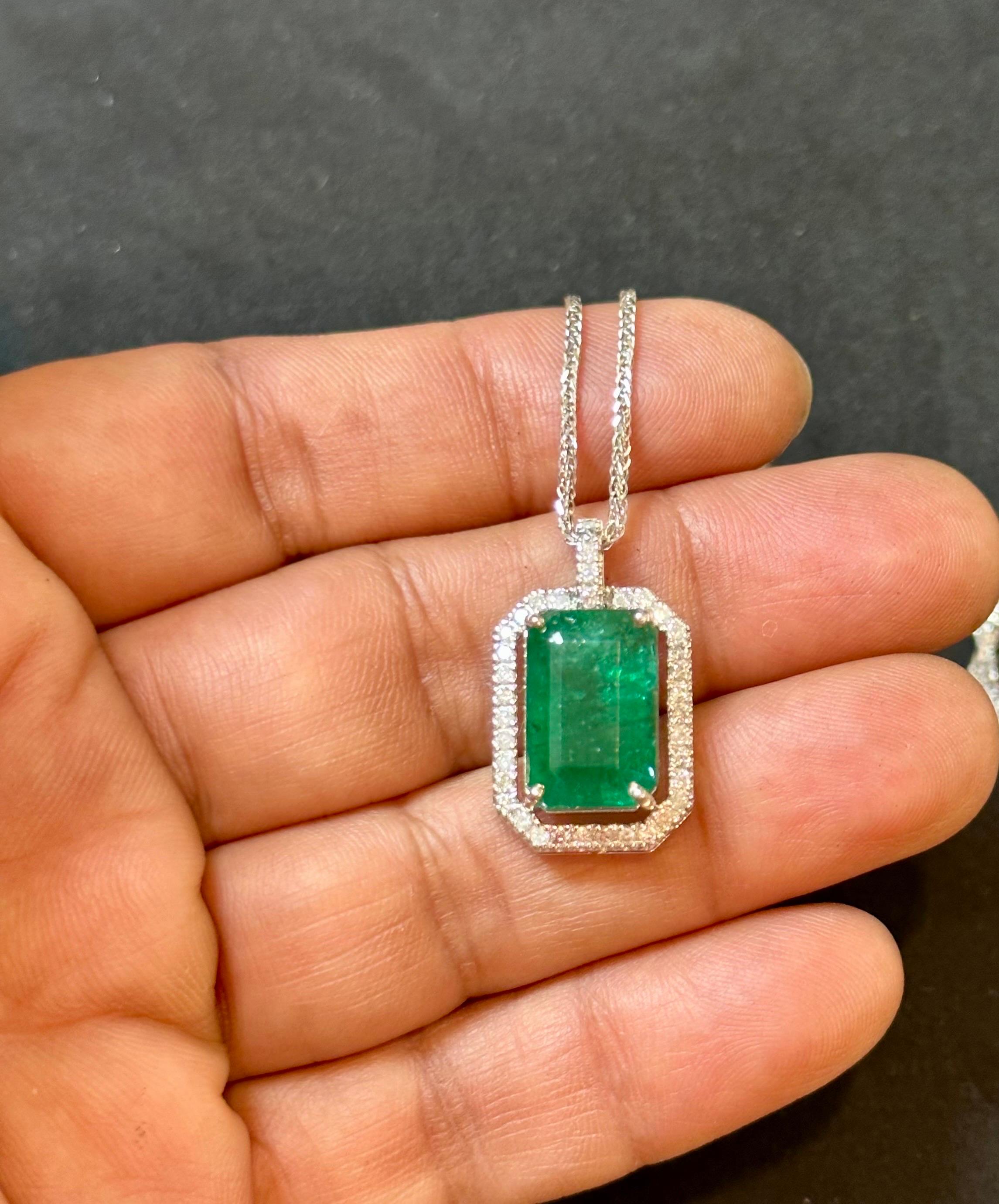 8 Ct Natural Emerald Cut  Emerald  & Diamond Halo Pendant Pendant, 14KWG Chain  In New Condition For Sale In New York, NY
