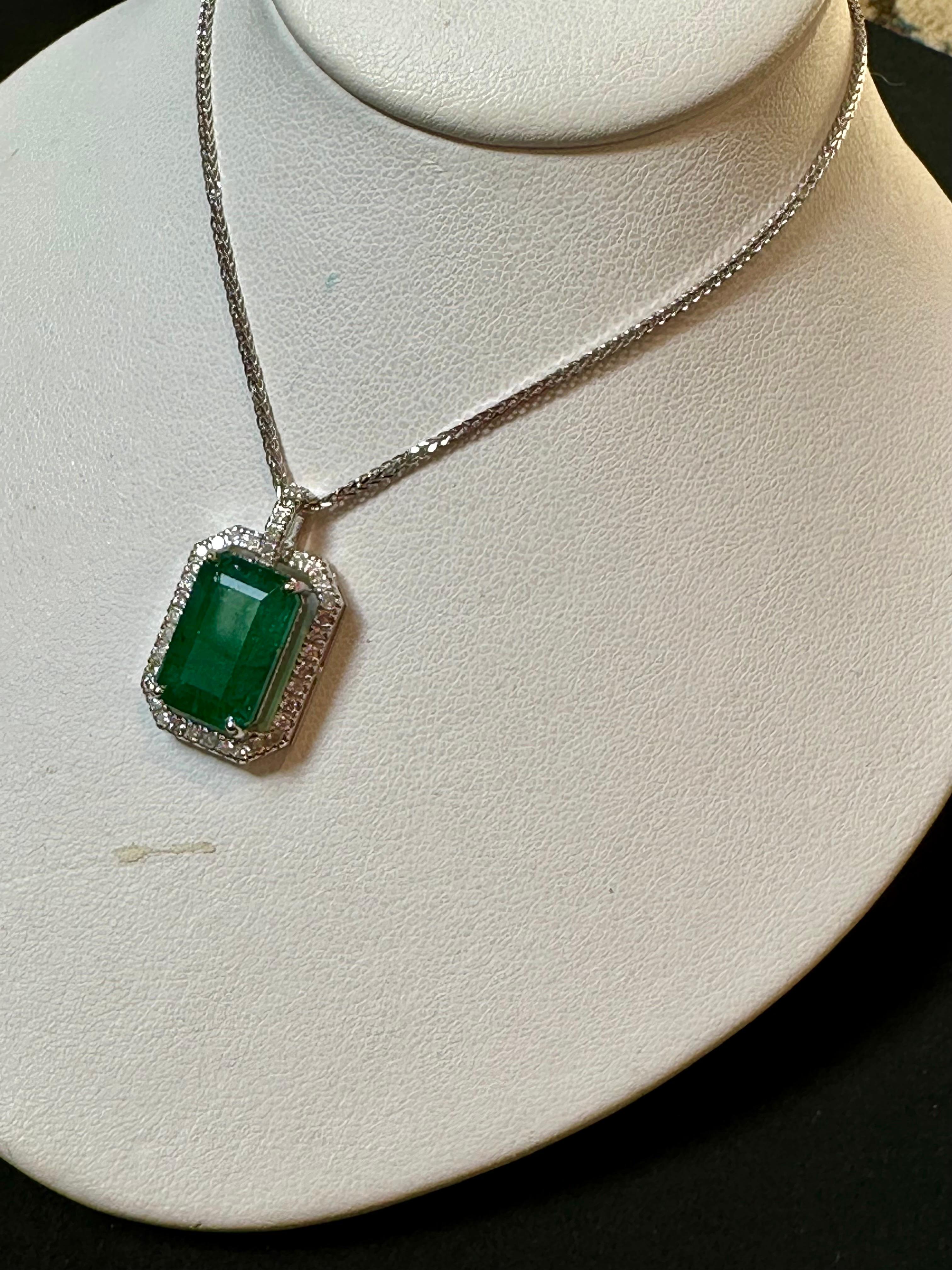 8 Ct Natural Emerald Cut  Emerald  & Diamond Halo Pendant Pendant, 14KWG Chain  For Sale 2