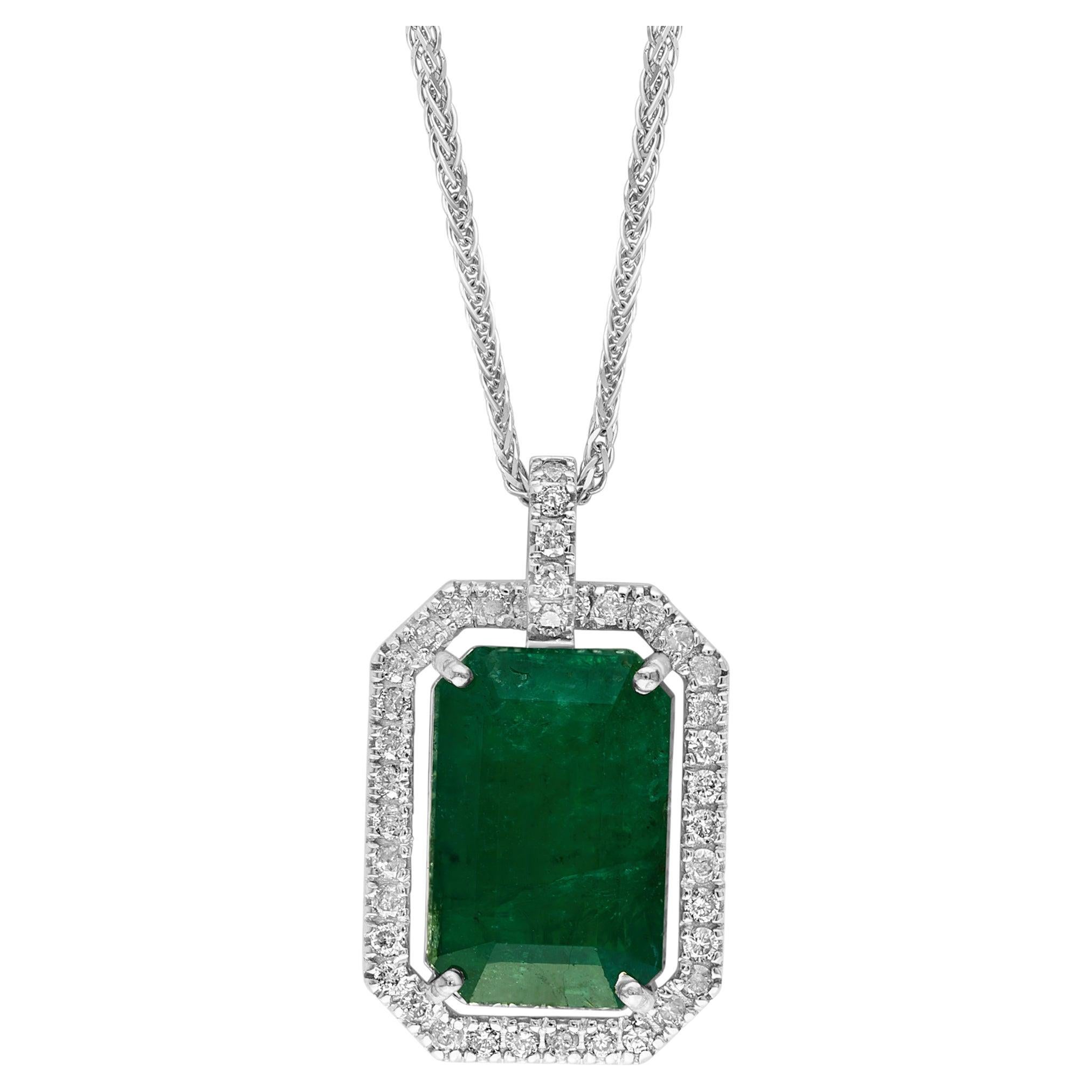 8 Ct Natural Emerald Cut  Emerald  & Diamond Halo Pendant Pendant, 14KWG Chain 